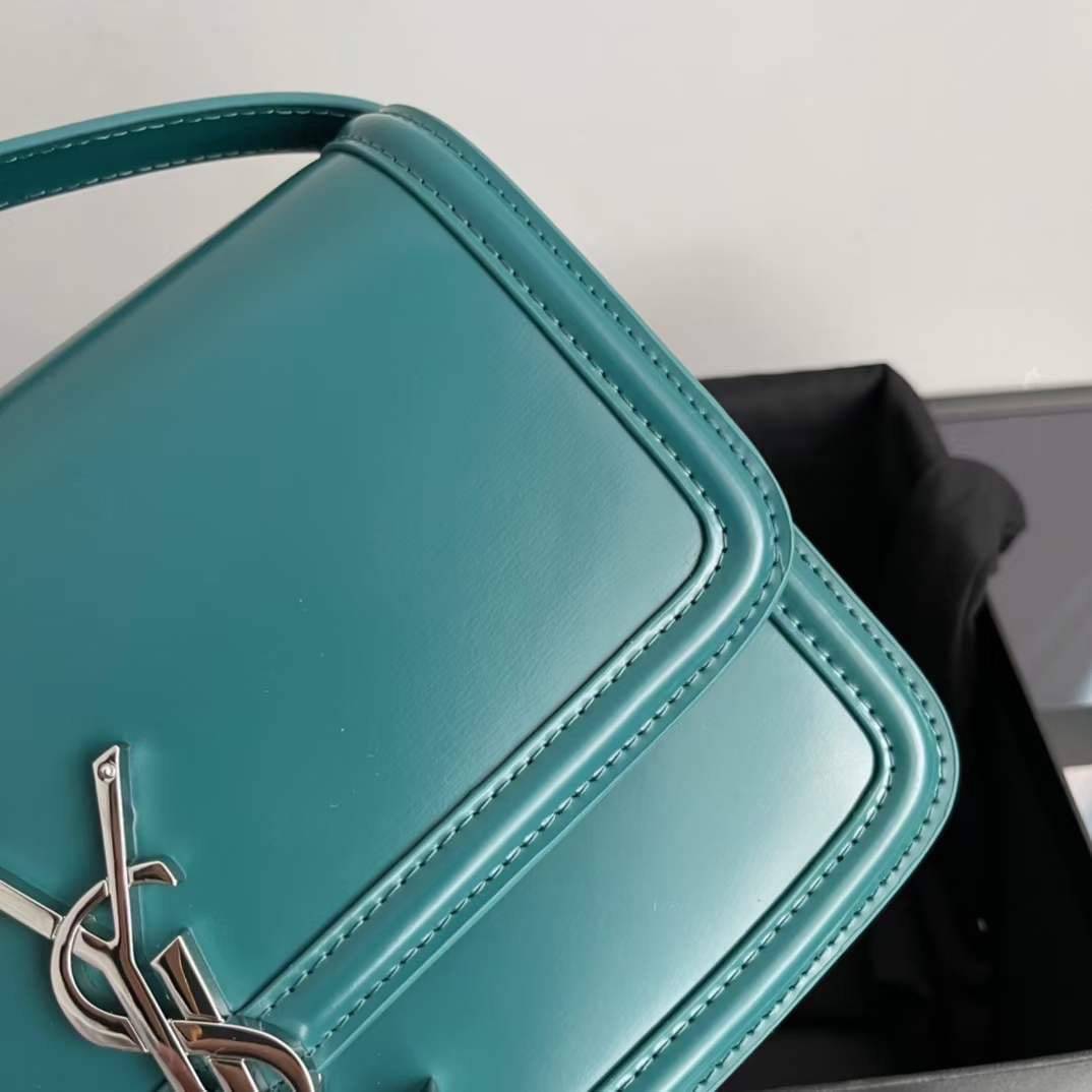 YSL Solferino medium crossbody bag คอลเล็คชั่นน้องโรเซ่ ROSE BLACKPINK ที่สุดแห่งความคลาสสิก เกรดออริจินอล หนังสวยมาก กระเป๋าสะพายรุ่นที่สาวๆ ทุกคนควรมีติดตู้ ภาพถ่ายจากงานขายจริง สวยตามรูป ไม่ผิดหวังค่ะ