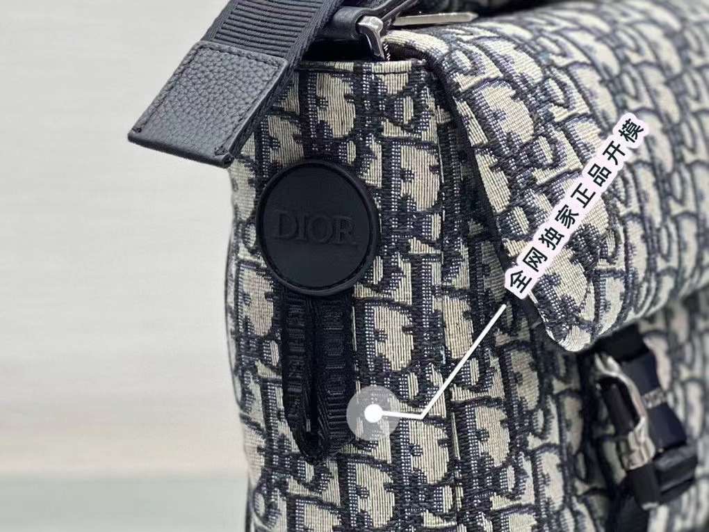 Dior Explorer Messenger Bag / Dior messenger bag / Beige and Black Dior Oblique Jacquard เกรดเทพออริจินอล หนังแท้ ภาพถ่ายจากสินค้าจริง ใช้งานต่างประเทศได้