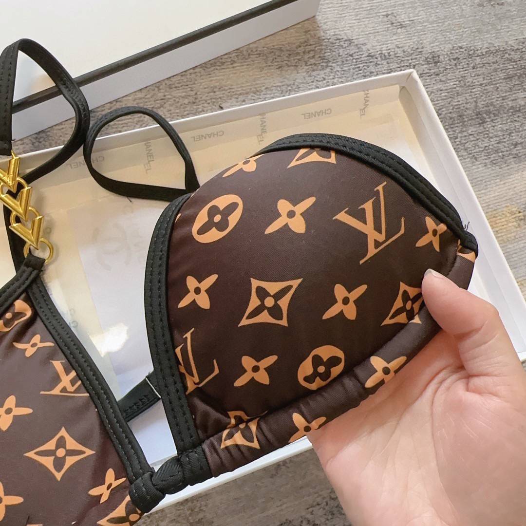 LV bikini con motivo Monogram / LV Graphic Monogram Bikini บิกีนี่ลาแบรนด์ ชุดว่ายน้ำญาญ่า เกรดออริ 1:1 ใช้งานต่างประเทศได้