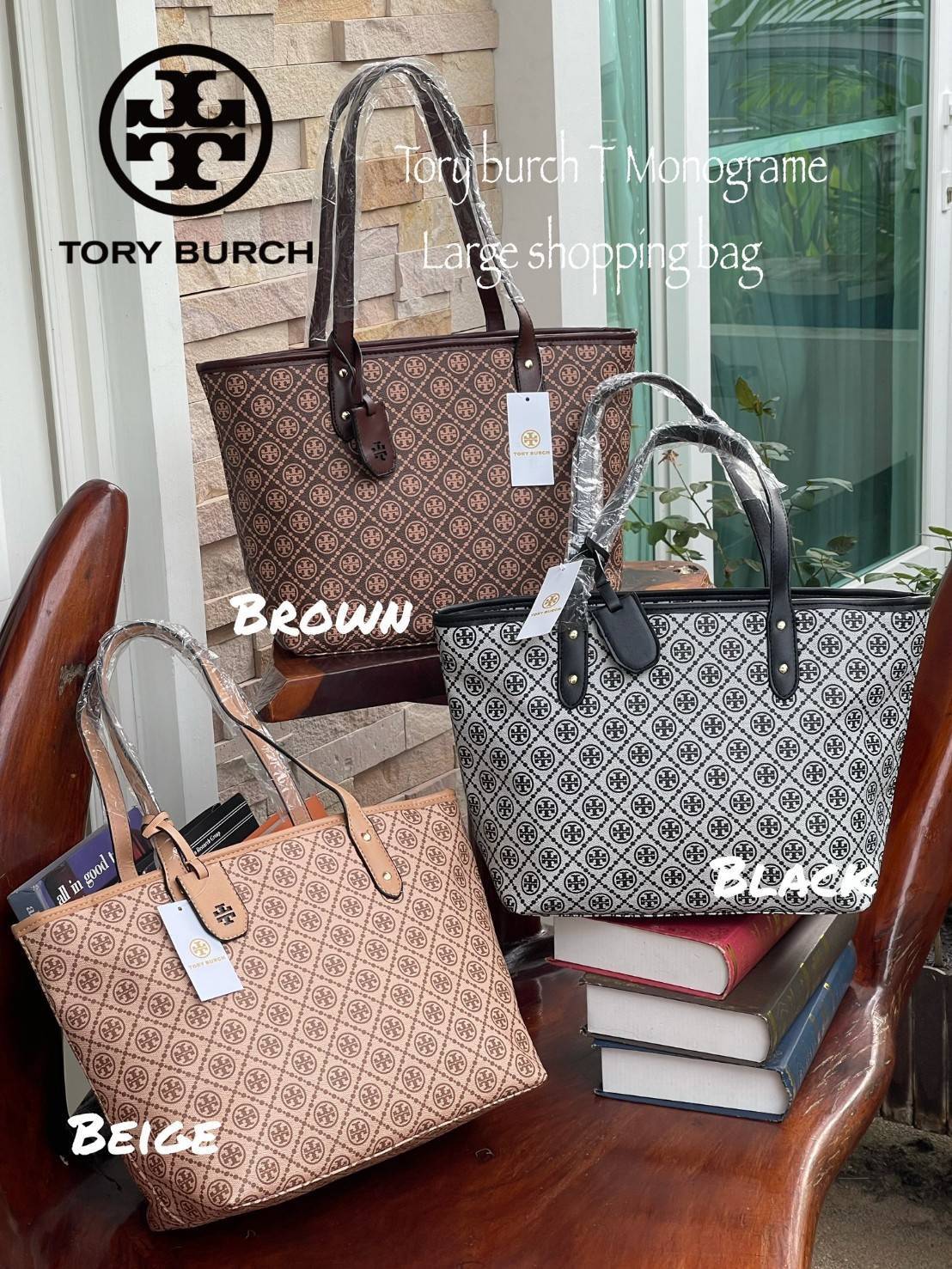 OUTLET 】Tory burch T Monograme Large shopping bag กระเป๋าสะพายใบไหล่ใบใหญ่ โดยตัวกระเป๋าทำมาจากผ้าแคนวาสเคลือบผิวด้านทนต่อรอยขีดข่วนได้เป็นอย่างดี ขนาดที่ใหญ่สามารถใส่ได้ทั้งเอกสารและสัมภาระต่างๆ พร้อมด้วยซิปปิดกระเป๋าด้านบนจึงเป็นอีกรุ่นที่เหมาะกับสาวออฟ