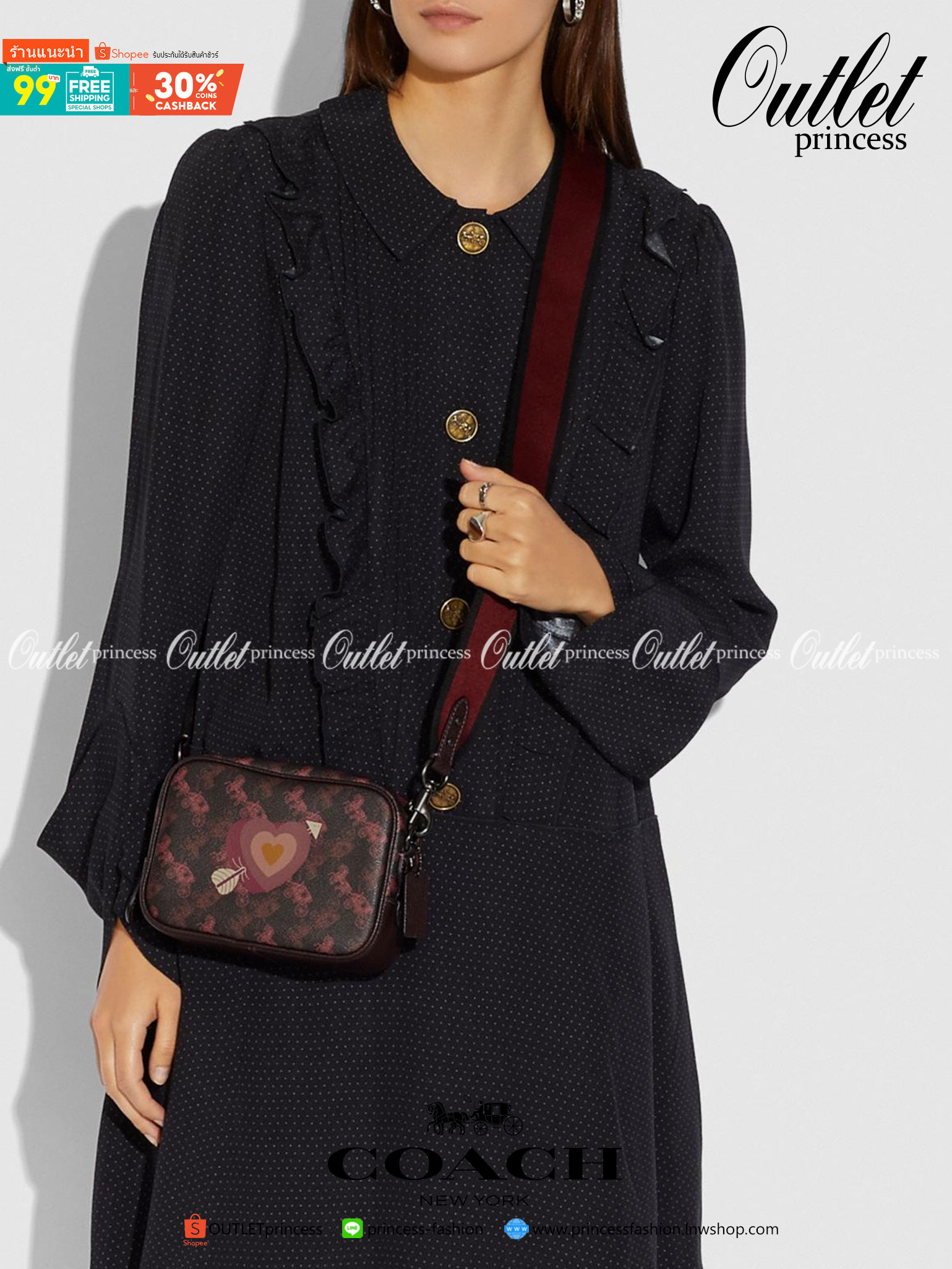 COACH Camera Bag 26, rainbow-red pattern COACH Camera Bag 16 With Horse And Carriage Print and Heart OXBLOOD (F79369 F88264) 🍁น่าใช้มากมาย รุ่นนี้มาพร้อมสายสปอร์ตใหญ่ ถอดเก็บได้ ปรับระดับได้ หนาแน่น ทนทาน จุของได้เยอะพอสมควร //วัสดุแคนวาส