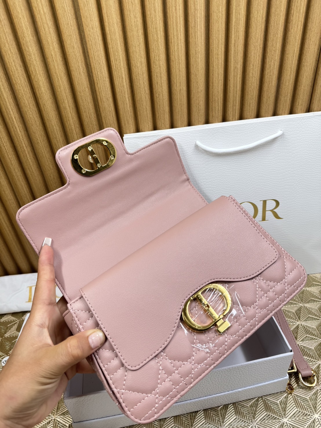 พร้อมส่ง 6 สี Small Dior Jolie Top Handle Bag 22cm กระเป๋าสะพาย เกรดออริ สลับแท้ 1:1 ใช้ต่างประเทศได้