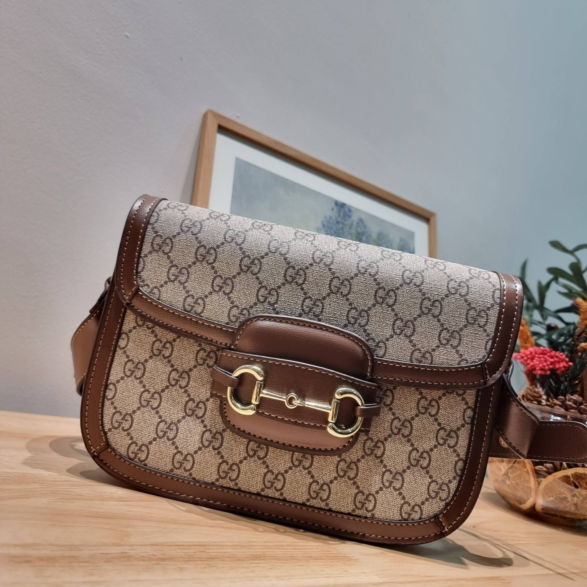 Gucci horsebit 1955 shoulder bag / GUCCI BAG พร้อมส่ง 5 สี กระเป๋าสะพายไหล่/สะพายข้างทรงคลาสสิค สวยผู้ดี ดารา เซเลปใช้กันเพียบ สวยอยู่ทรง มากี่รอบก็ไม่เคยพอ!! รุ่นเด็ดสุด!! ฮ็อตสุด!! ให้สิบว้าวไปเลย