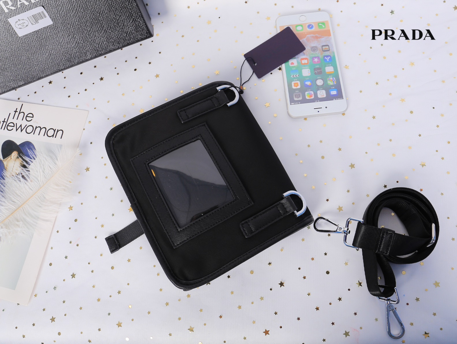 Prada NYLON & Saffiano crossbody bag กระเป๋าสะพายขนาดกำลังน่ารัก วัสดุ NYLON ผสม หนังลาย Saffiano ขนาดกำลังพอดี อยู่ทรง