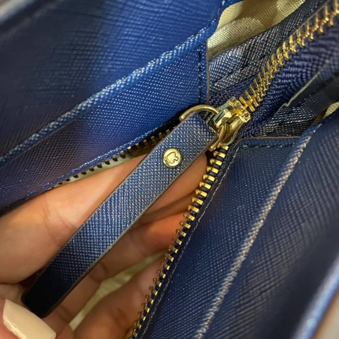 ของแท้ Kate Spade new york shopping large bag กระเป๋าถือ หรือคล้องไหล่ได้ ด้านหน้ามีโลโก้แบรนด์