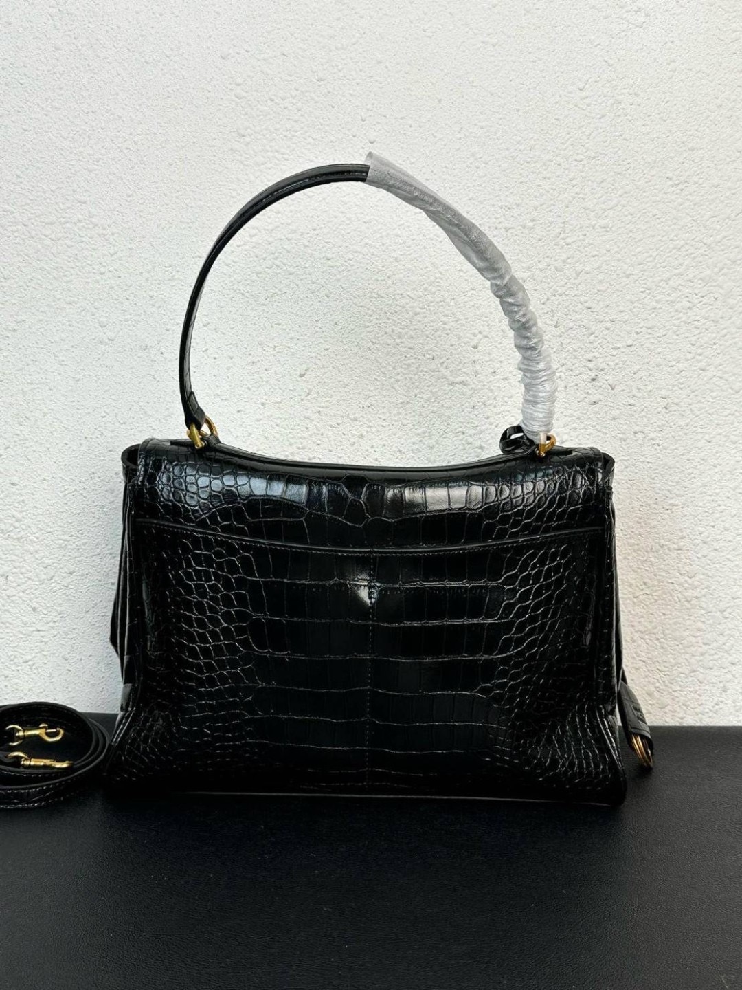Top ORI Balenciaga RODEO LARGE HANDBAG CROCODILE EMBOSSED IN BLACK กระเป๋าถือใบใหญ่ สวยหรูด้วยหนังลายจรเข้ เกรดออริ 1:1