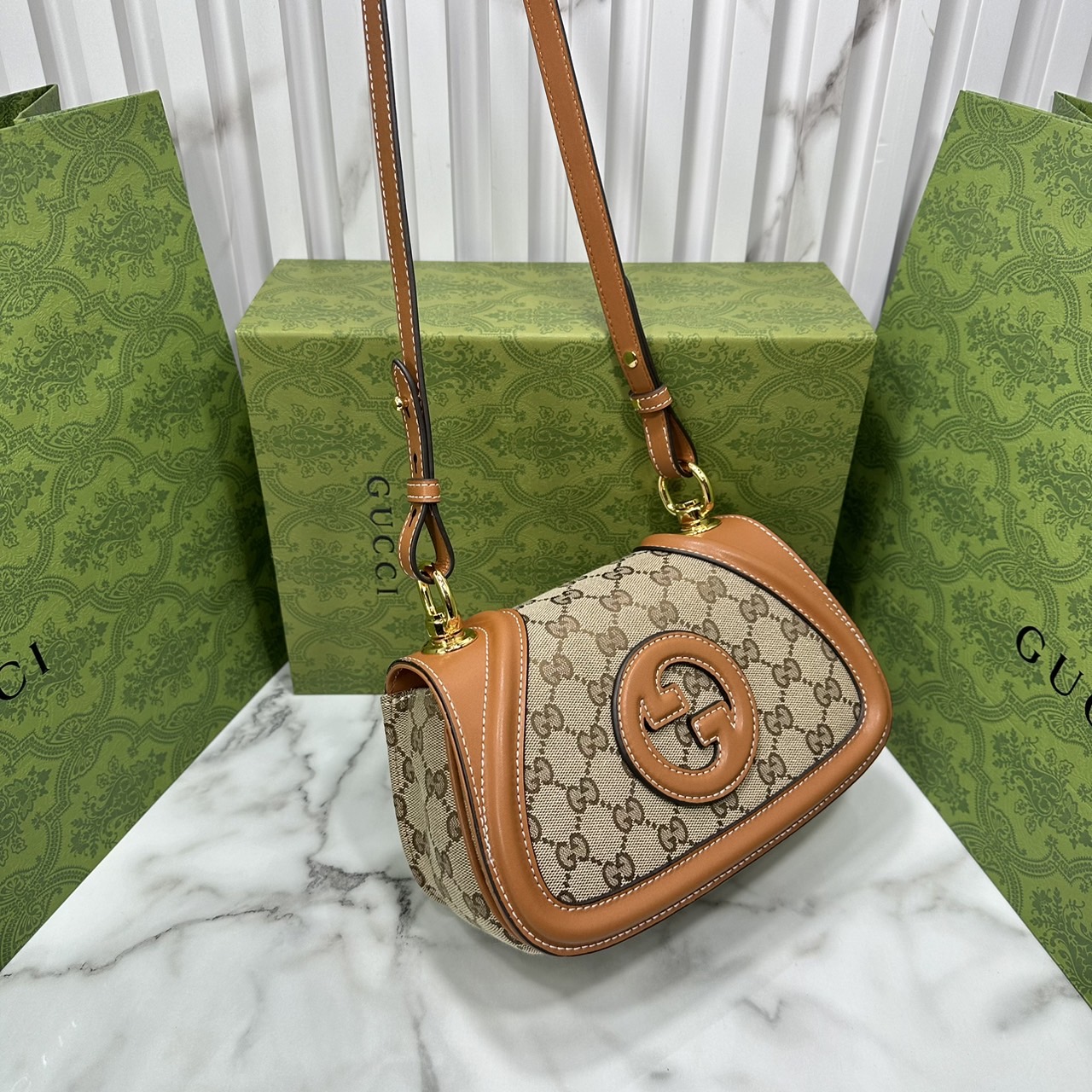 Gucci Blondie mini shoulder bag กระเป๋าสะพายรุ่นใหม่สุดไอคอนนิก ไซส์มินินน่ารักน่าใช้ ดีไซน์วินเทจยุค 70 เป็นความหรูหราที่สามารถใช้งานได้จริง