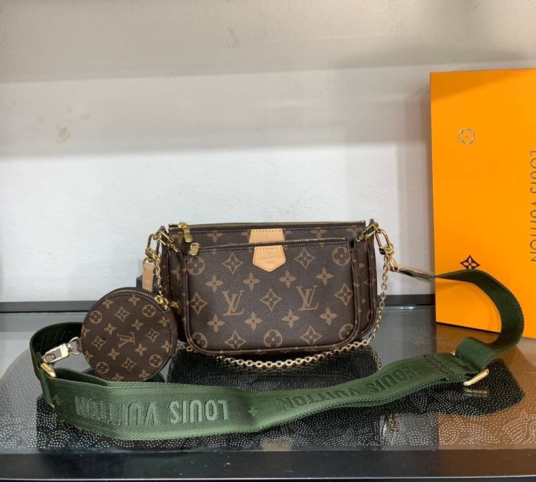 LV Multi Pochette Accessoires Monogram 3in1 เกรดออริจินอล กระเป๋าสะพายมัลติฟังก์ชั่น สุดฮอต สาวๆคลั่งกันหนักมาก ดีงาม ดีไซน์คลาสสิควินเทจ โดดเด่นด้วยดีเทลกระเป๋า 3 ใบ