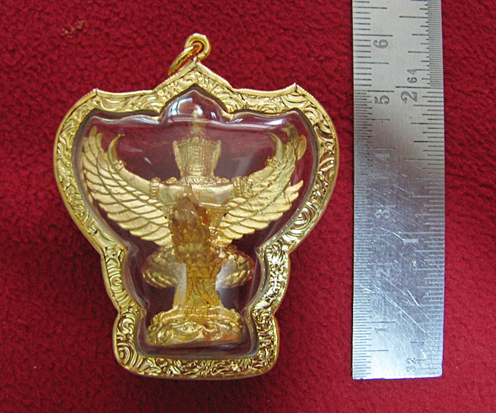 สินค้าหมดค่ะ จี้พญาครุฑมีฐานองค์ใหญ่เนื้อทองเลี่ยมทองไมครอน(ผู้เกิดวันพุธกลางคืนช่วยเสริมโชคลาภ)พร้อมใบคาถาค่ะ