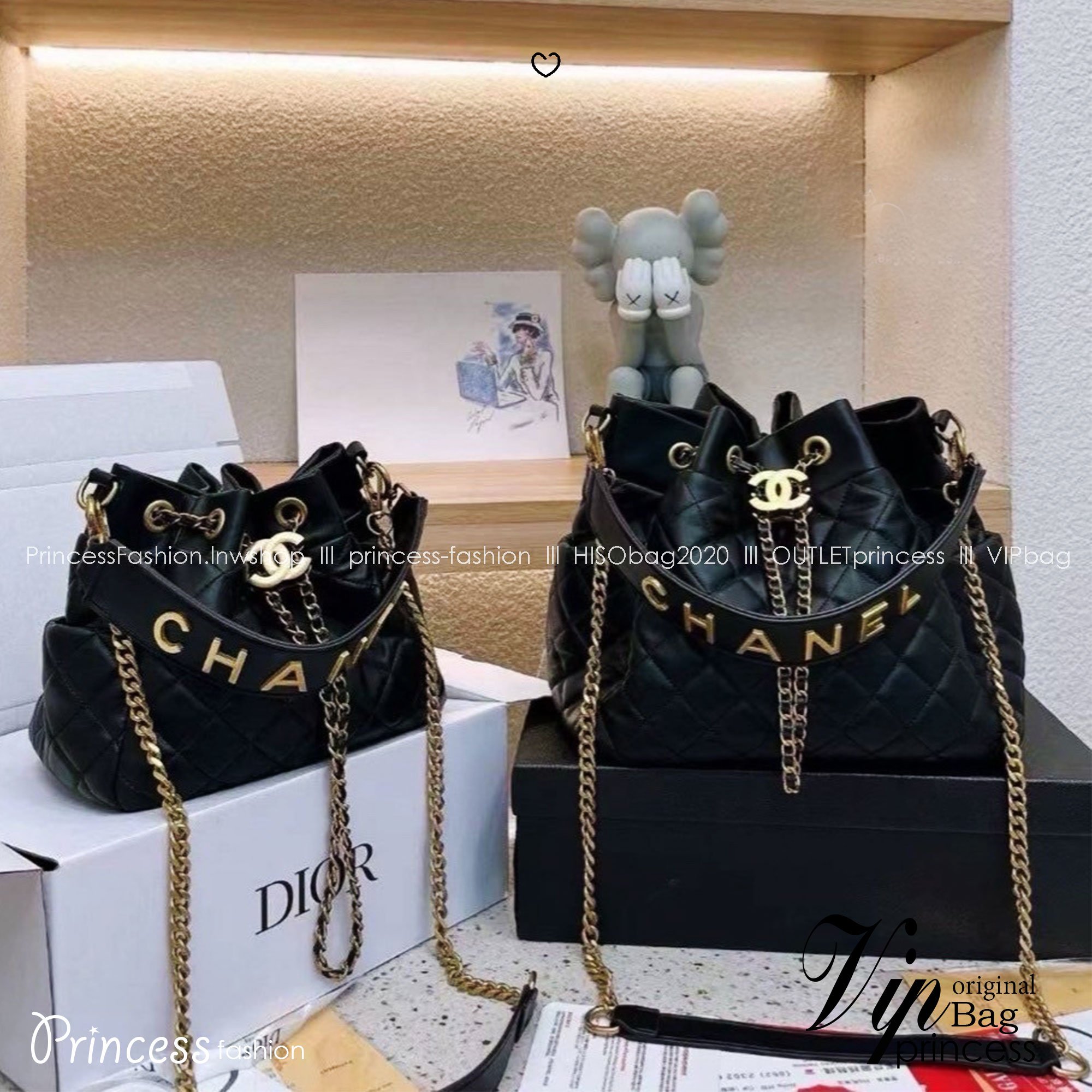 Chanel Bucket Bag กระเป๋าสะพายทรงบัคเก็ต รุ่นลิมิเต็ด โดดเด่นด้วย font โลโก้ หรูเท่ห์สุดๆ มีช่องใส่ของด้านข้างตอบโจทย์การใช้งานได้ดี ภายในโล่งกว้าง จุของได้เยอะ คุ้มค่ามากๆ ใบนี้งานจริงคือสวย