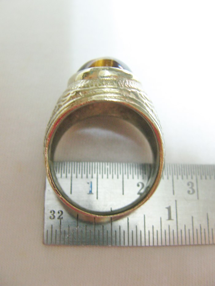 สินค้าจองค่ะ แหวนพลอยตาเสือเนื้อทองขาว(คุ้มครอง)แบบใหญ่ค่ะ