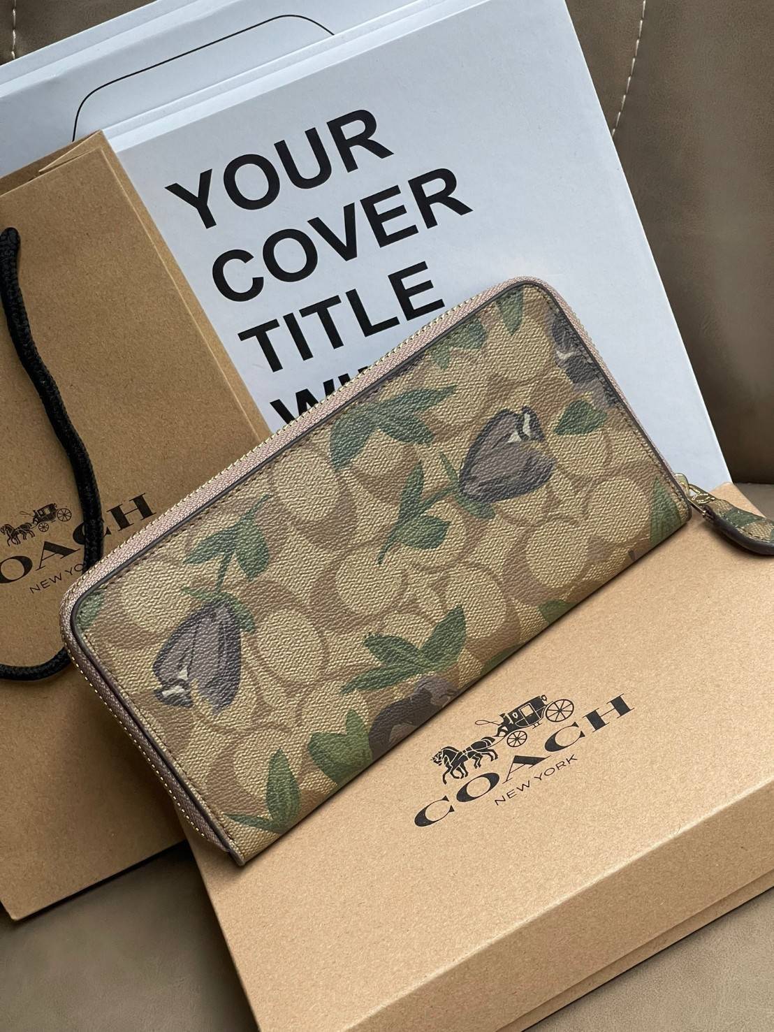 COACH ACCORDION ZIP WALLET IN SIGNATURE CANVAS WITH DAISY BUNDLE / MEADOW PRAIRIE / SPACED WILDFLOWER / DAISY BUNDLE PRINT C0033/F31778/69832 กระเป๋าสตางค์ใบยาว ลวดลายน่ารักน่าใช้มากๆ พื้นเป็นลายซีเอกลักษณ์ วัสดุหนังแคนวาสเคลือบลาย เปิด-ปิดด้วยซิปรอบ ใส่ม
