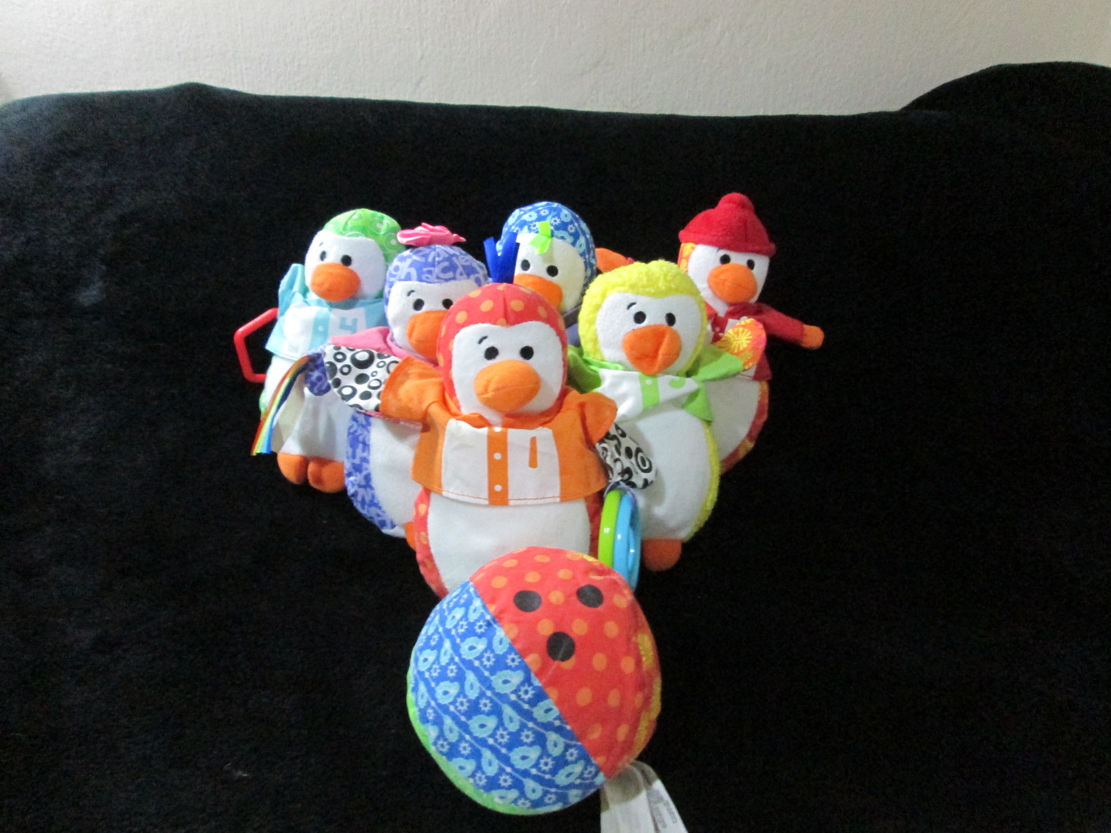 Infantino Circo Penguin Bowling Plush Set ของเล่นเสริมพัฒนาการสำหรับเด็กมือสอง