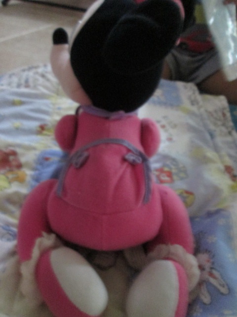 Crawling Baby Minnie Mouse ของเล่นมือสองสภาพดีค่ะ