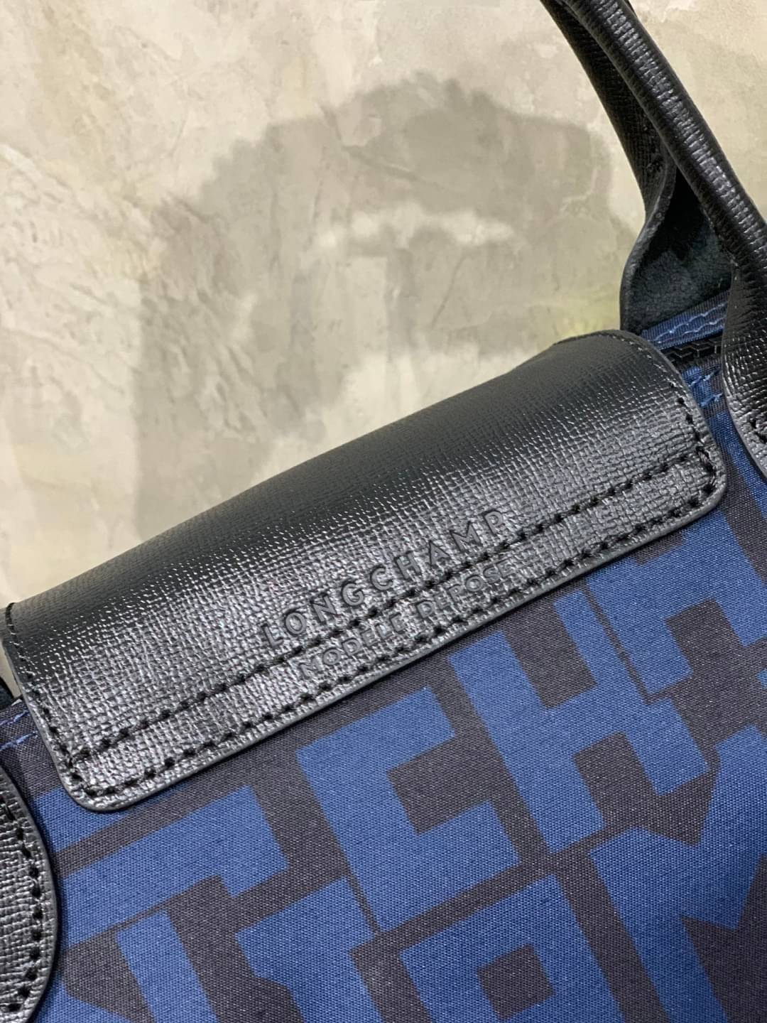 ของแท้ 💯% Longchamp LE PLIAGE LGP TOP HANDLE BAG M พบกับคอลเลคชั่นใหม่ล่าสุด มีดีไซน์ที่เรียบหรูและคลาสสิก