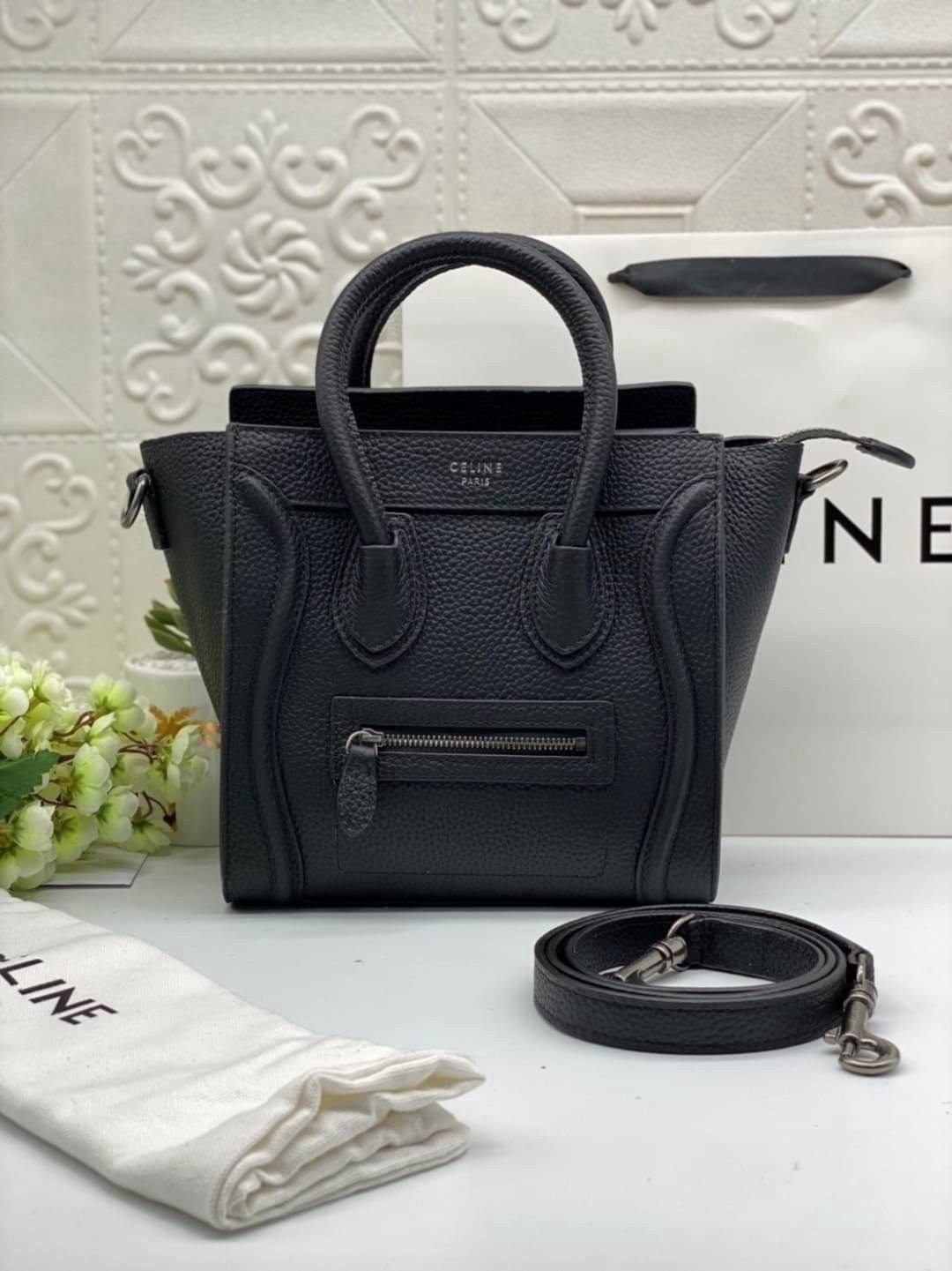 ORI หนังแท้ | Celine Luggage Tote Nano Bag20cm กระเป๋าสะพายทรงโท้ท ดีไซน์เป็นเอกลักษณ์ เรียบหรูดูแพง