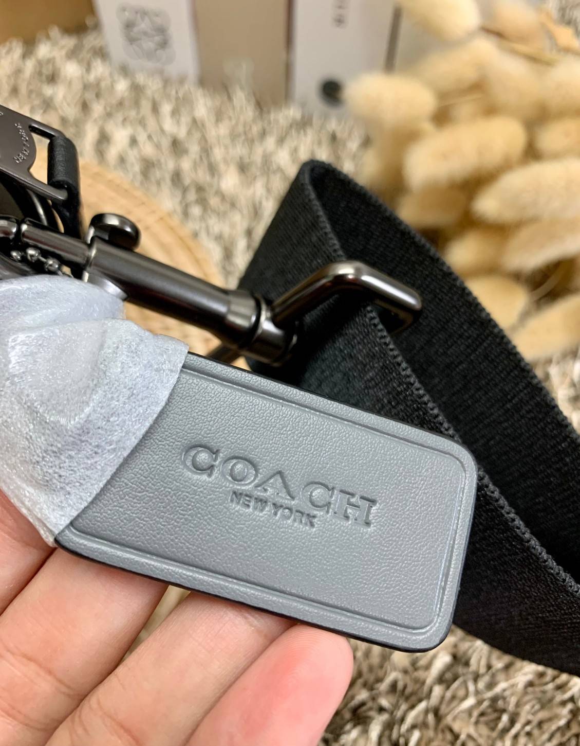 3สีเข้าใหม่งานคุณภาพอีกแล้วคับท่านน ทั้งสี ทั้งหนังสวยมากๆค่าา!! COACH GRAHAM CROSSBODY BAG ((39946)) พร้อมส่ง! กระเป๋าสะพายแบบครอสบอดี้ร์ ใช้ได้ทั้งชาย//หญิง หนังแท้อย่างดี เรียบหรูค่ะ ด้านหน้ามีช่องซิปซ่อนให้หนึ่งช่อง ช่องซิปหลักกว้าง ใส่ของจำเป็นได้ครบ