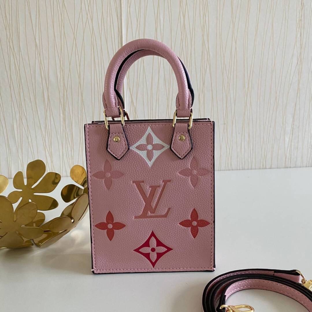 พรีเมี่ยมกิ๊ฟแท้ 100% 】พร้อมส่งที่ไทย!! ที่นี่ที่เดียว Louis Vuitton Mini Tote Bag Pink Pastel งานหนังแท้ทั้งใบ สีพาสเทลสวยละมุนมากค่ะ มีจำนวนจำกัดนะคะ