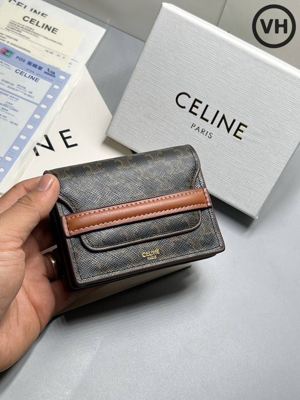 ORI หนังแท้ | CELINE BUSINESS CARD HOLDER TRIOMPHE IN Triomphe / CELINE Wallet กระเป๋าสตางค์ใส่การ์ด ใส่เหรียญ กระเป๋าสตางค์ใบสั้น กระเป๋าสตางค์ซีลีน