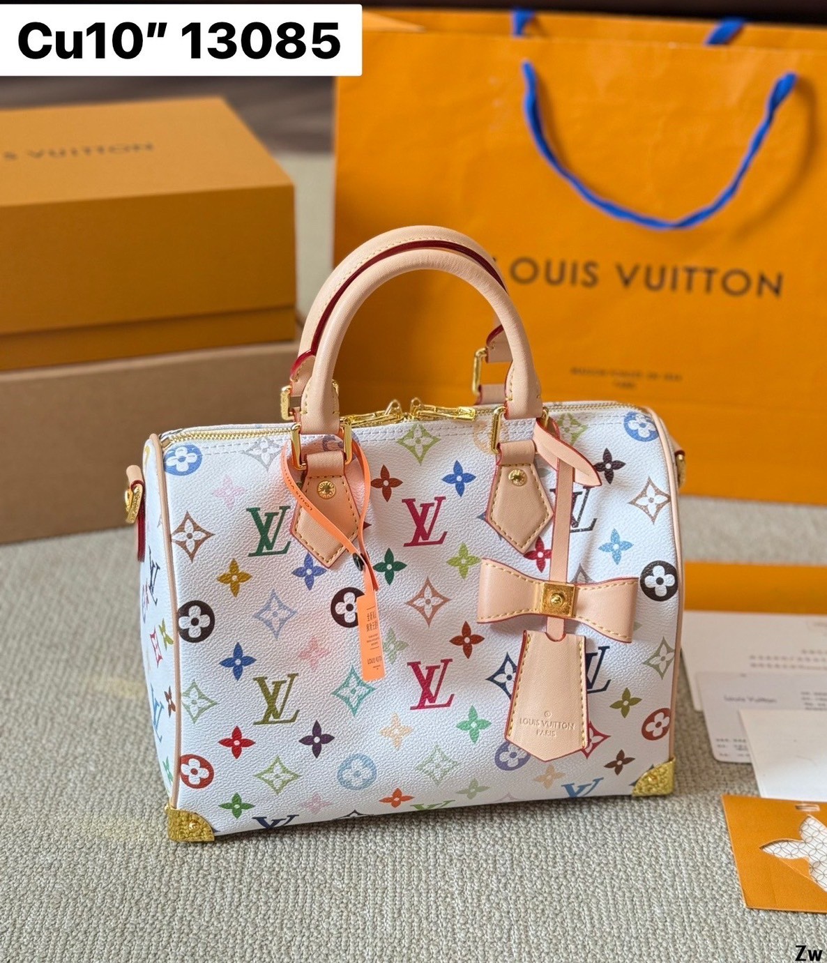 LV x TM Speedy Bandoulière 25 bag กระเป๋าทรงหมอน รุ่นใหม่ท็อปฮิต สวยหรูโดดเด่น มีชีวิตชีวาในคอลเล็คชั่น LV x Murakami ด้วยลายโมโนแกรมสุดไอคอนิกเปี่ยมสีสัน