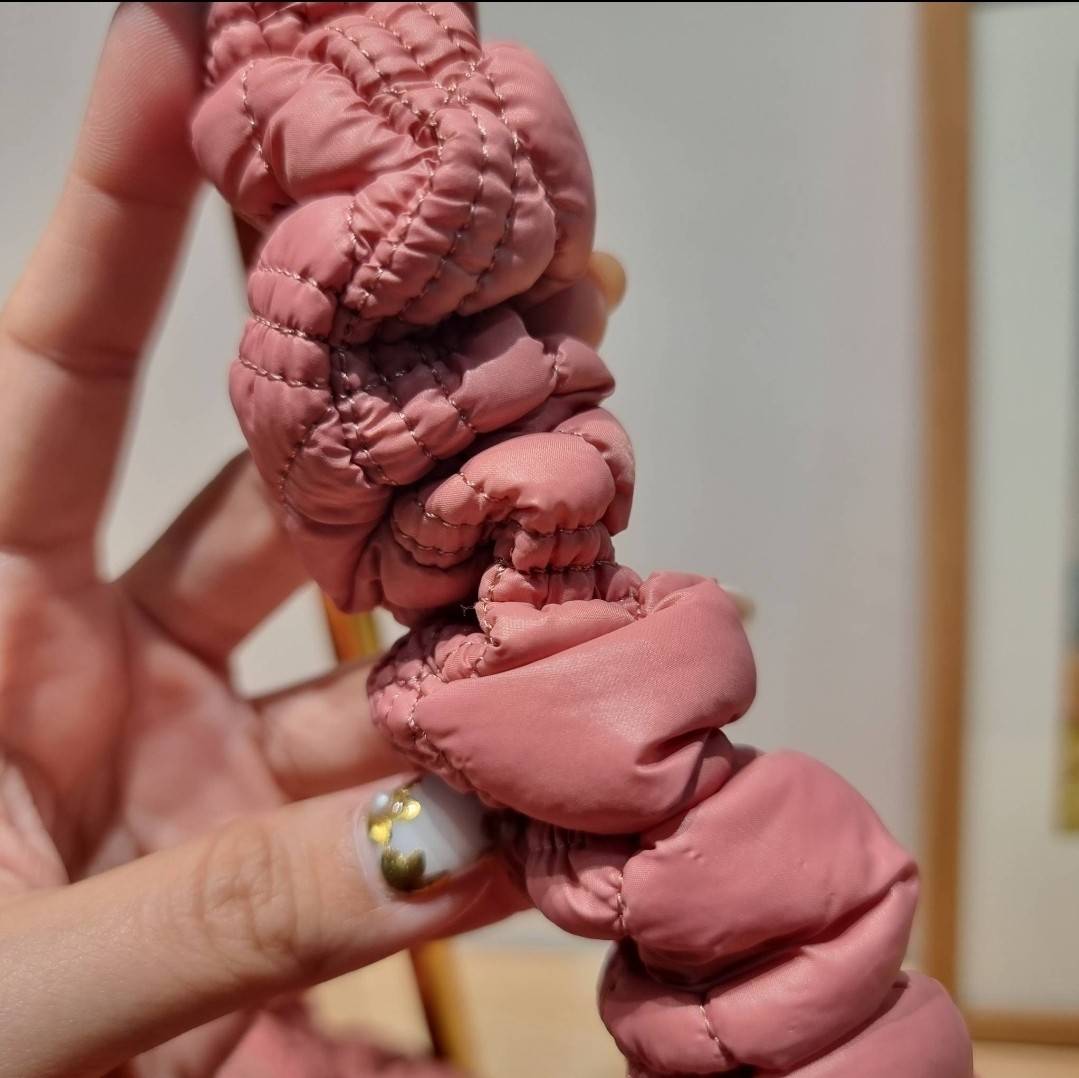 Carlyn cozy bag / Carlyn glaze bag 13 สีพร้อมส่ง อีกหนึ่งคอลเด็ด ที่ฮิตแบบฉุดไม่อยู่ กับไอเท็มนุ่มนิ่มจากเกาหลี พร้อมสีใหม่ล่าสุด กระเป๋าสะพายก้อนเมฆสุดเก๋ ที่สามารถใช้ได้หลากหลาย