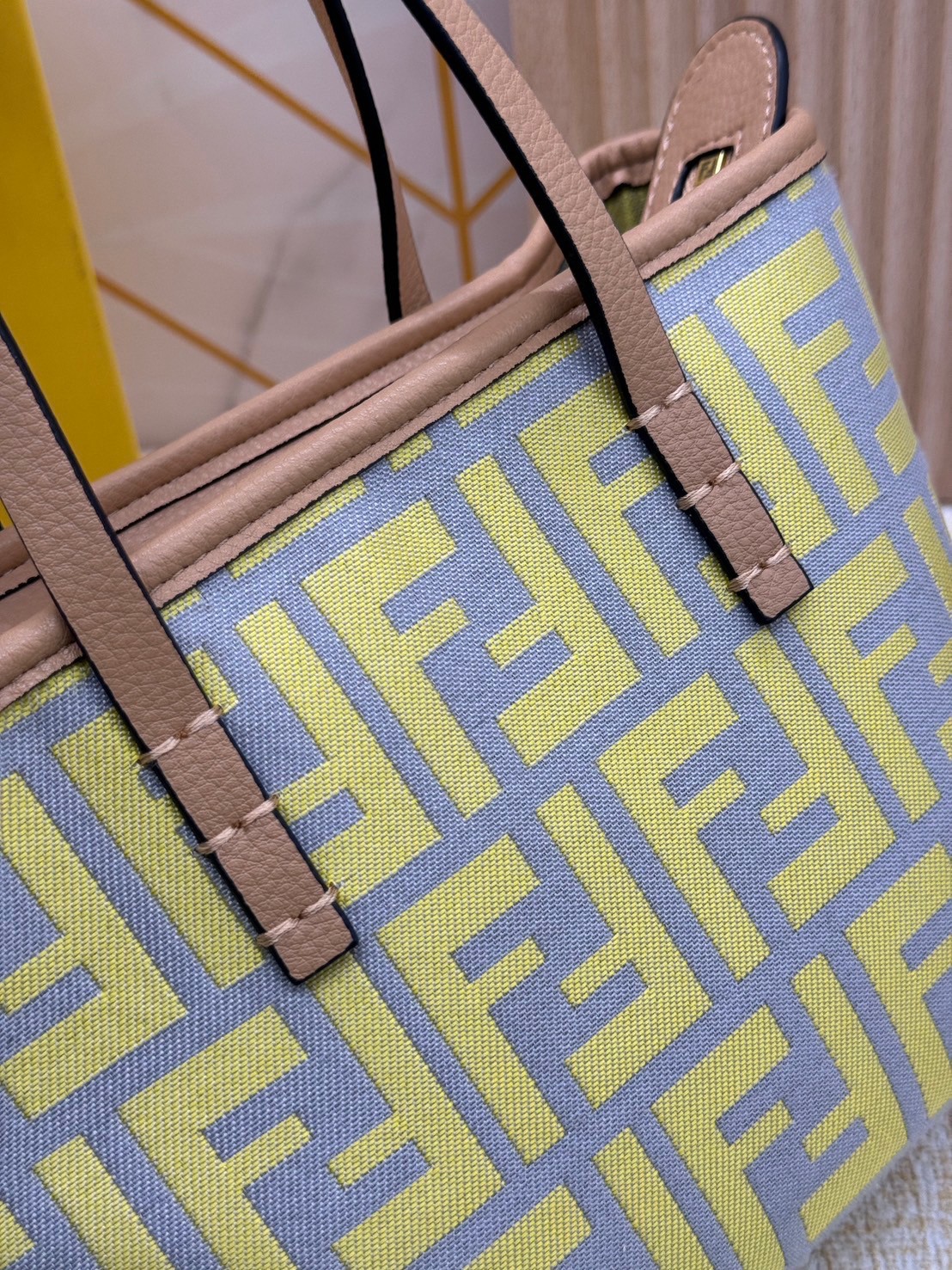 Fendi Roll Mini FF jacquard mini bag / YSL TOTE BAG MINI กระเป๋าสะพายทรงโท้ทไซส์มินิ เกรดออริ 1:1 ใช้งานต่างประเทศได้