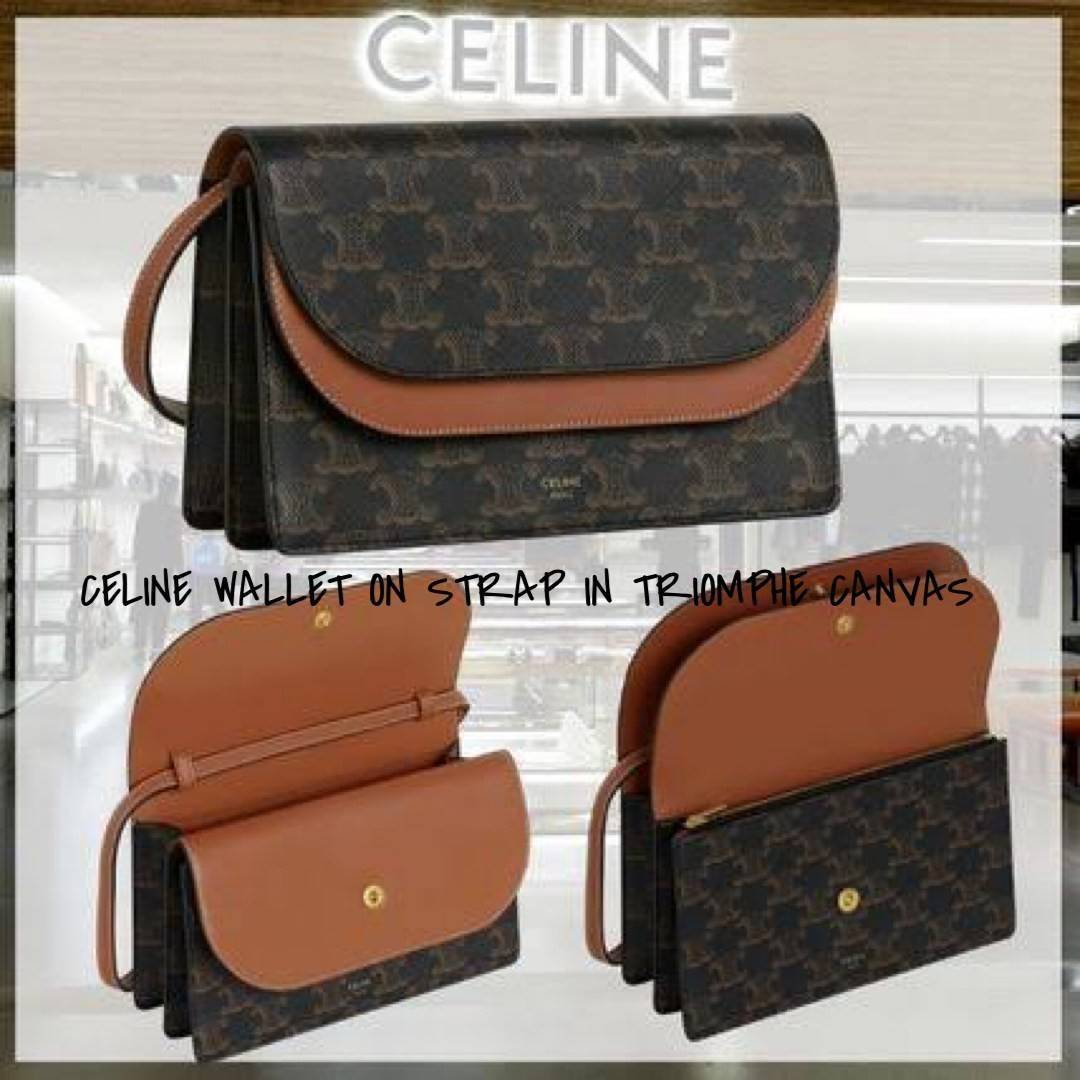CELINE WALLET ON STRAP IN TRIOMPHE CANVAS กระเป๋าสะพายไหล่สุดเก๋ใบนี้ผลิตจากผ้าใบเคลือบอย่างดีพร้อมขอบหนังสีน้ำตาล กระเป๋ามีสายสะพายหนังสีน้ำตาลพร้อมฮาร์ดแวร์สีทอง ถอดสายออกเพื่อเป็นกระเป๋าถือทรงคลัชท์เปลี่ยนลุคช์ ลวดลายtriomphe ความเป็นแบรนด์ CELINE ได้อ