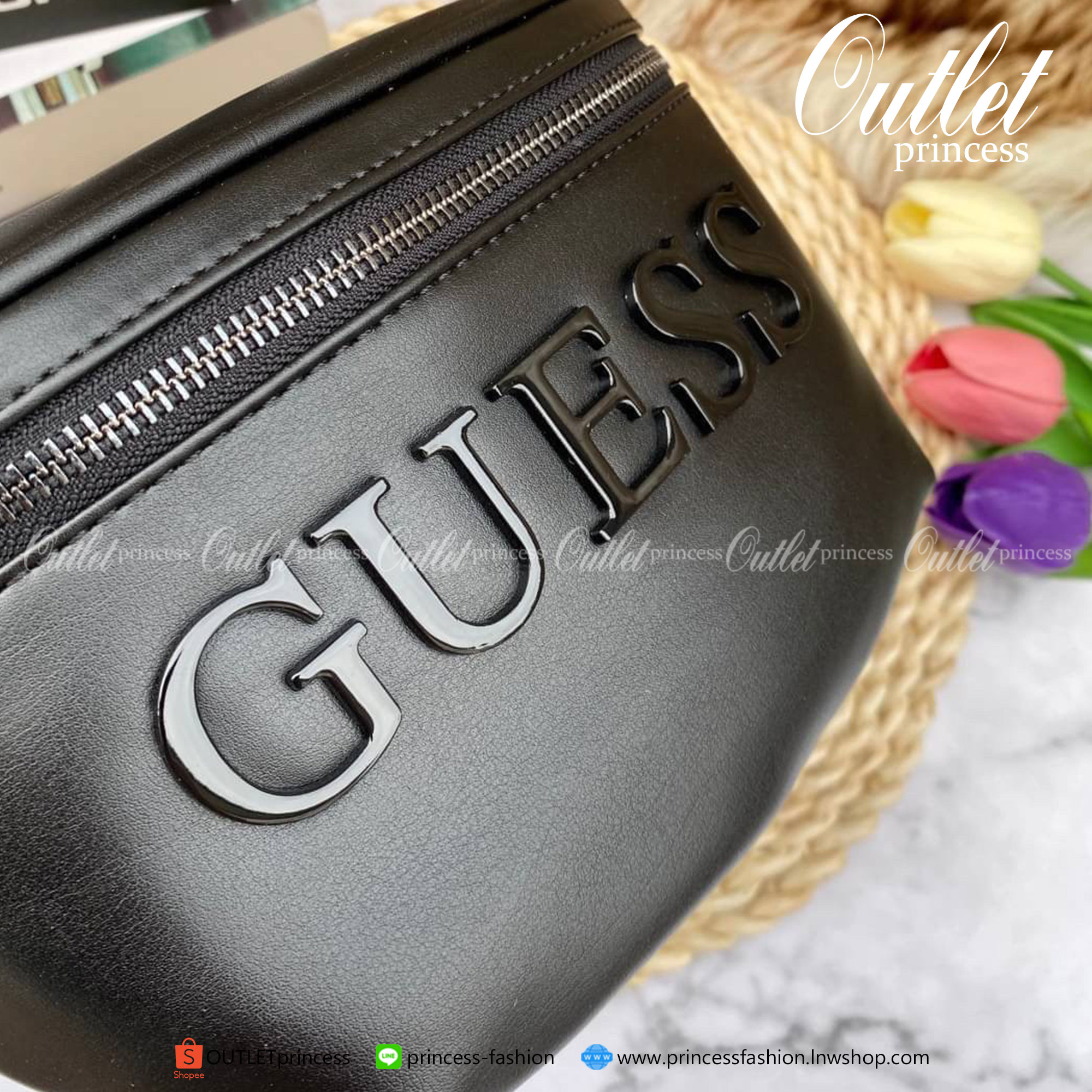 Guess คาดอก คาดเอว คอลเลคชั่นใหม่ชนช็อป สีดำด้านหน้าเป็นโลโก้นูน / สีขาวเป็นโลโก้สกรีน สวยงามทั้ง 2 แบบ 2 สไตล์