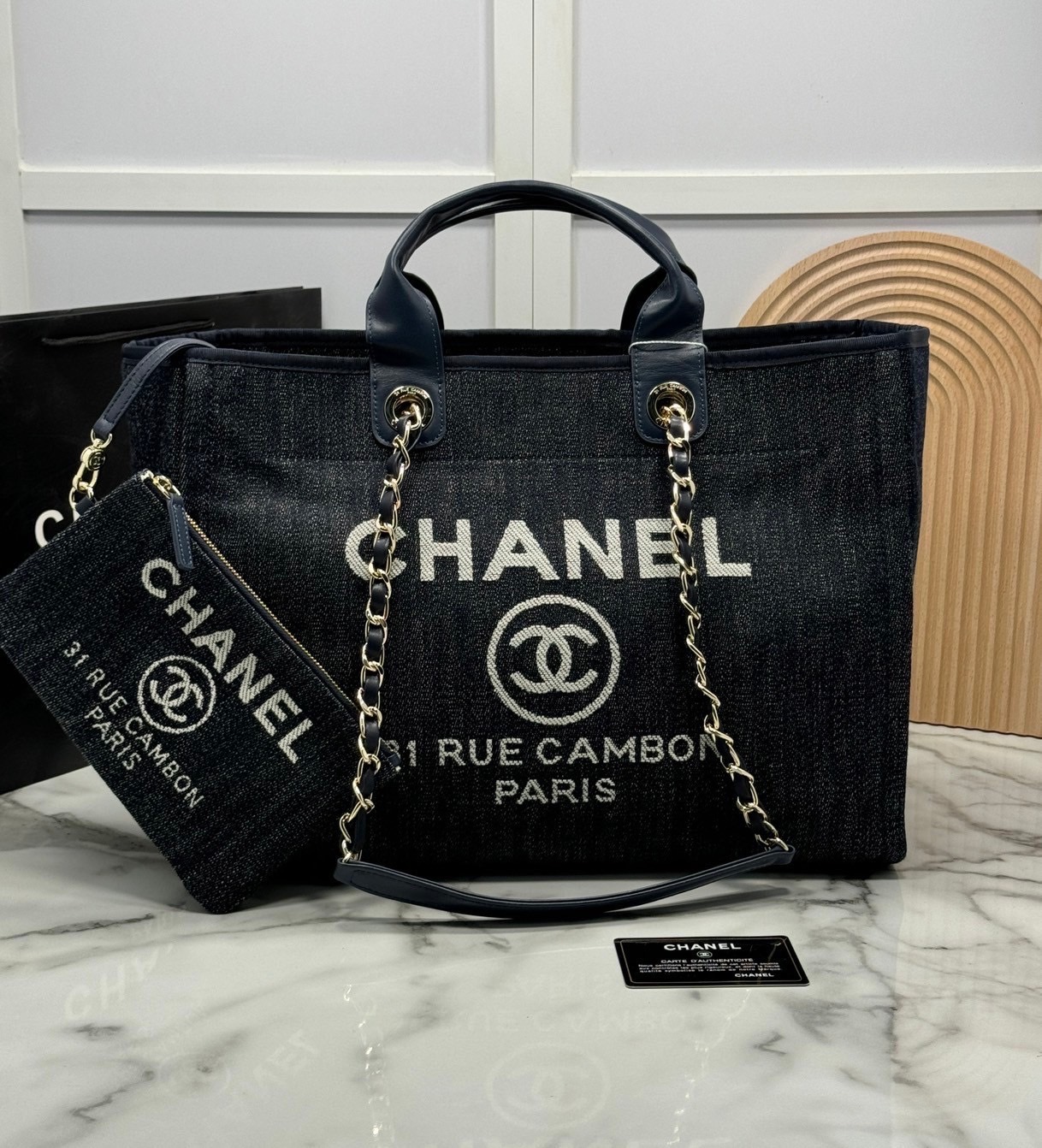 ORI หนังแท้ | Chanel Deauville Tote Bag กระเป๋าสะพายทรงโท้ทช้อปปิ้ง ใบใหญ่ ภายในโล่งกว้าง จุของได้เยอะ
