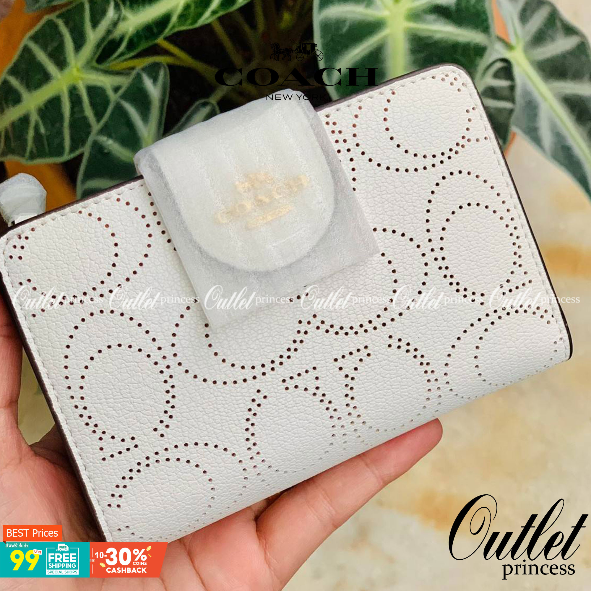 สวยมากๆ ห้ามพลาดเลยนะคะ! COACH MEDIUM CORNER ZIP WALLET IN SIGNATURE ((C4768)) พร้อมส่งค่ะ! กระเป๋าเงินใบขนาดกลางๆ กำลังดี หนังแท้ลายฉลุรูปตัวC ทั้งใบ สวยงามน่าใช้มากๆ ภายในมีช่องเสียบบัตรได้ถึง10ช่อง//ช่องใส่ธนบัตรหนึ่งข่องสามารถใส่แบงค์พันตามยาวได้เลยค่