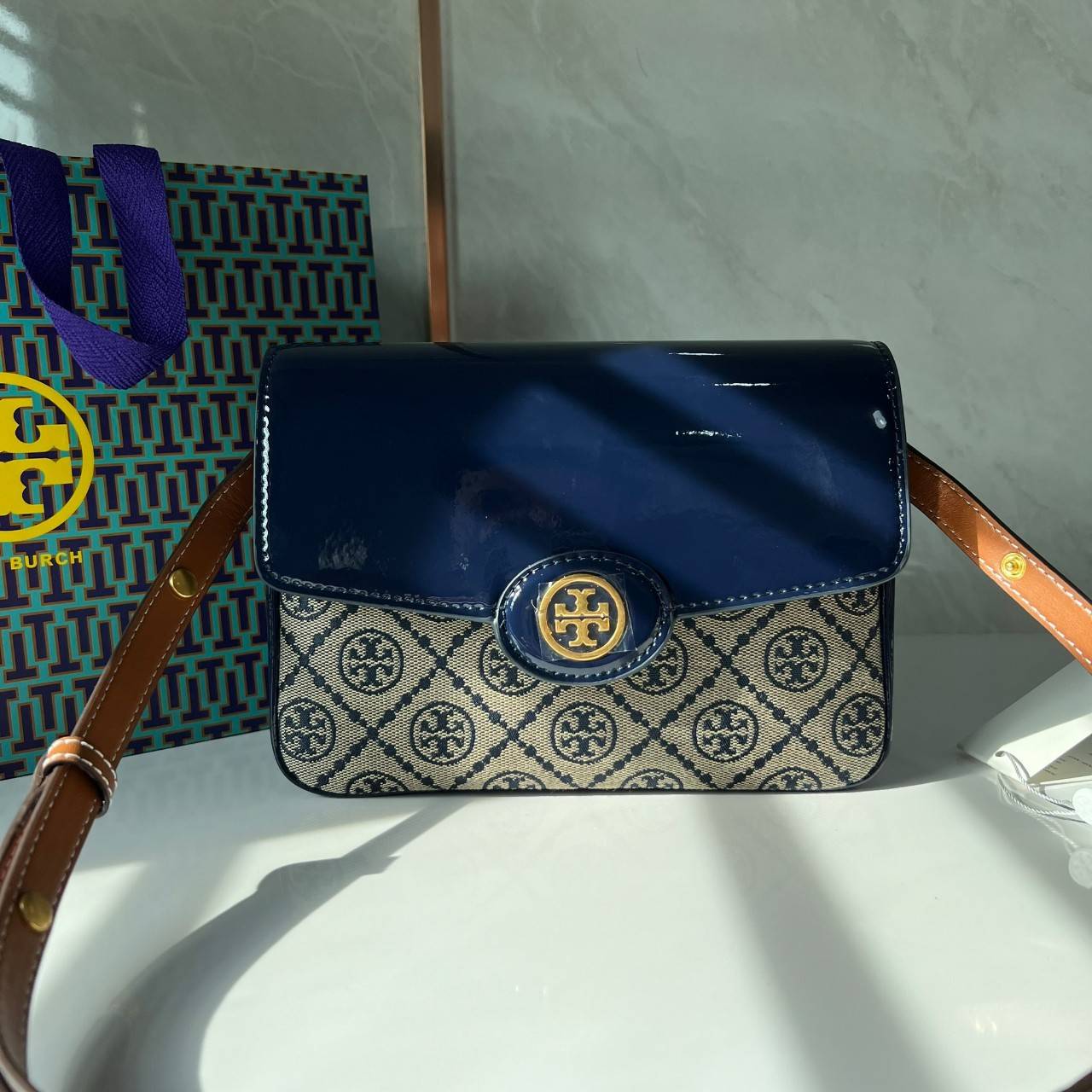 Tory Burch Robinson T Monogram Convertible Shoulder Bag กระเป๋าสะพาย เกรดท็อปออริ เกรดดีสุด สลับแท้ 1:1 ใช้ต่างประเทศได้