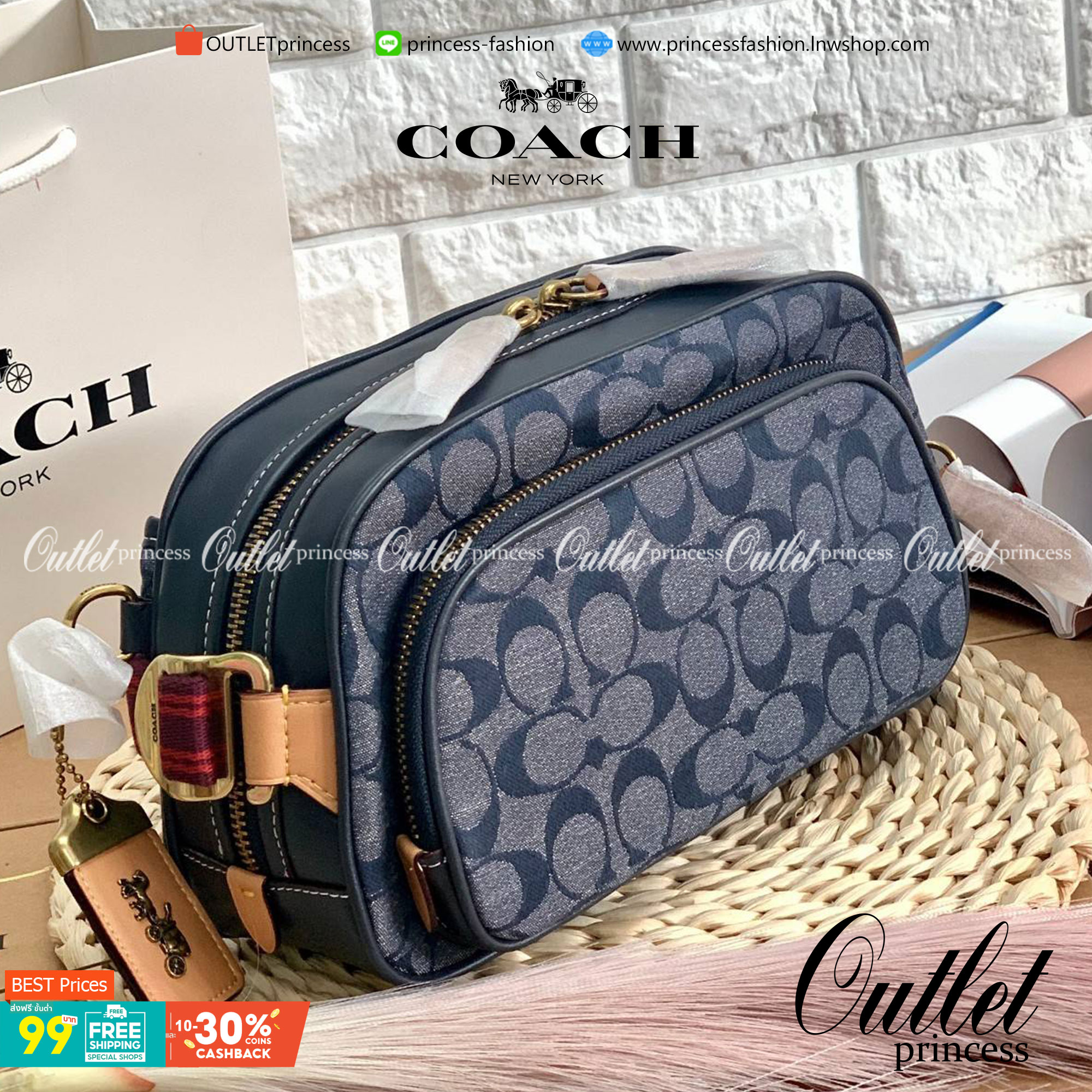 COACH BELT BAG IN SIGNATURE CHAMBRAY (3685) ❤️ใช้ได้ทั้งชาย//หญิงค่ะ กระเป๋าคาดอก วัสดุผ้าแคนวาส+หนังแท้ค่ะ ด้านหน้ามีช่องซิปขนาดกลาง ใส่มือถือได้ค่ะ ช่องซิปหลักเปิดปิดแบบซิปคู่ ภายในกว้าง ใส่ของจำเป็นได้ครบเลยนะคะ มีช่องซิปสำหรับใส่ของจุกจิกให้อีก