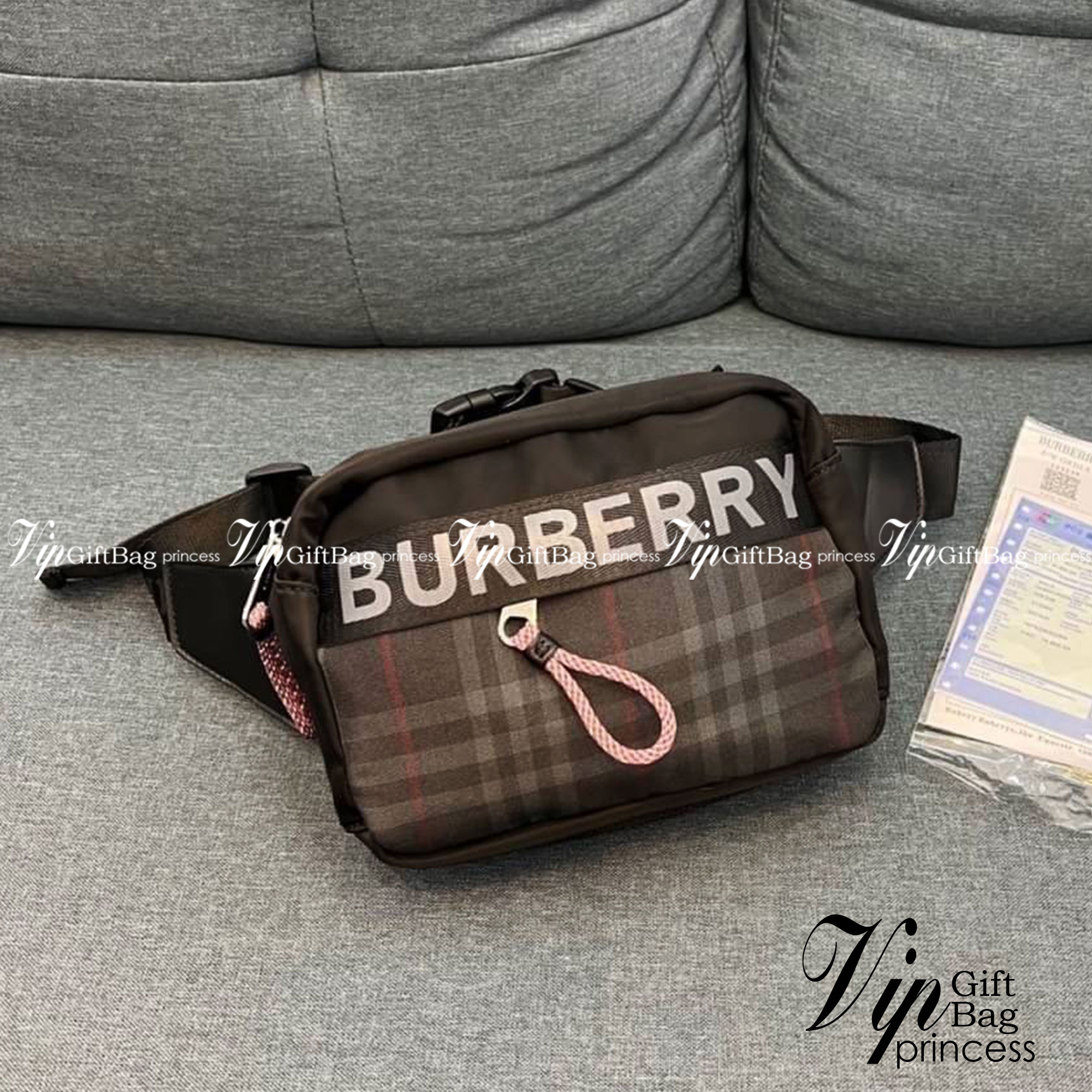 BURBERRY BELT BAG Vintage retro check กระเป๋าคาดอกผ้าในลอนอย่างดี น้ำหนักเบา ทรงสวย สามารถใช้ทั้งผู้หญิง ผู้ชาย