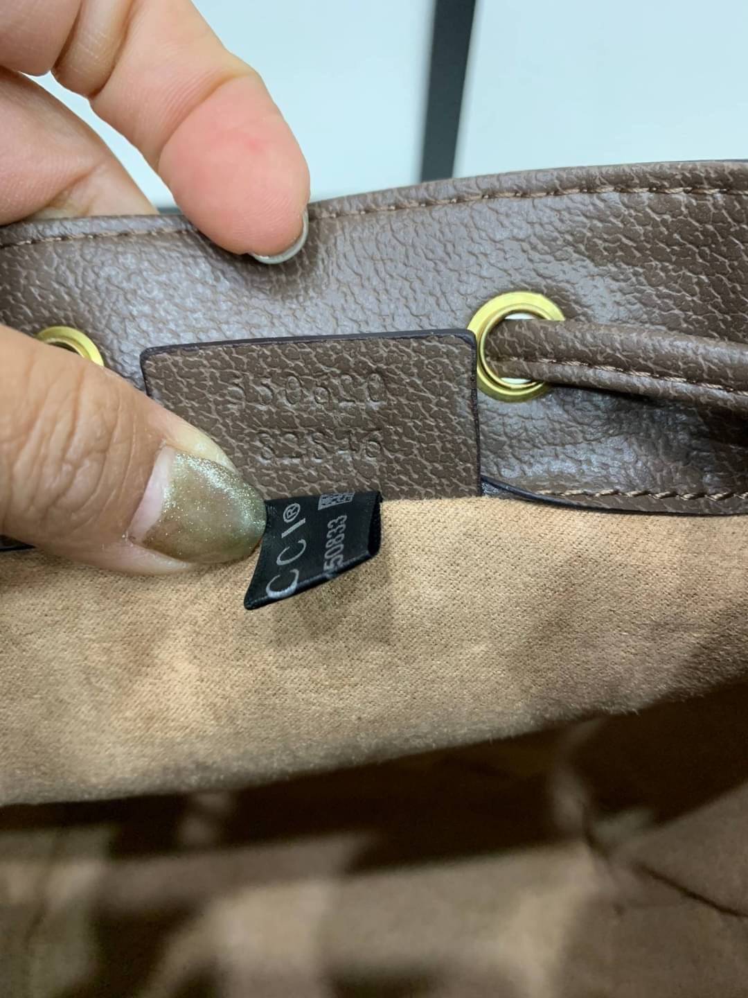 พรีเมี่ยมกิ๊ฟแท้ 100% 】GUCCI Ophidia mini GG bucket bag งานหนังแท้ รุ่นยอดนิยมใบขนาดน่ารักน่าใช้ กระเป๋าทรงบัคเก็ต สีผู้ดี๊ผู้ดี ตัวกระเป๋าดีไซน์คลาสสิค วัสดุหนังแท้ สวยคมทุกมุม ควรมีเลยค่าาา