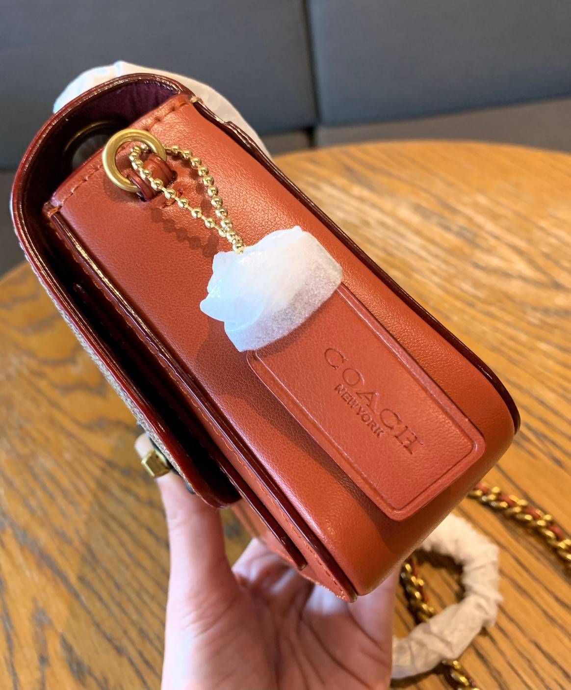 ของแท้ 100% COACH MADISON 16 CROSSBODY BAG LEATHER