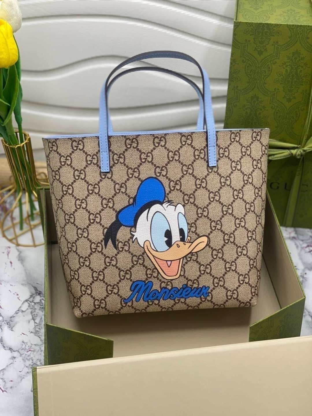 VIP 】Animal-Friendly Gucci Kid GG Supreme Tote Bag งานหนังแท้ทรงตั้งสวย ขนาดกะทัดรัด จุของได้เยอะ ใช้ได้ทั้งเด็กและผู้ใหญ่ น่ารักมากค่ะ **ขายดีตลอดกาล**