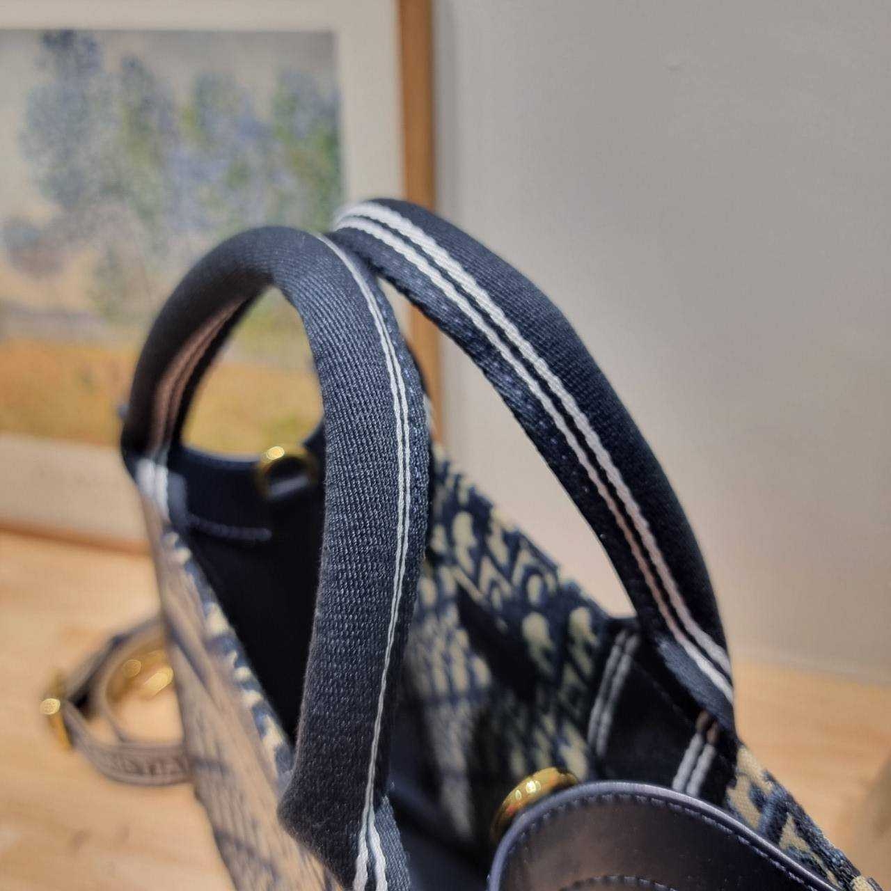 Dior small book tote bag กระเป๋าทรงโท้ทสุดฮิต ไซส์เล็ก ดีไซน์ใหม่ล่าสุด ที่มีทั้งความละมุนและหรูหรา เกรดออริ 1:1 ใช้งานต่างประเทศได้