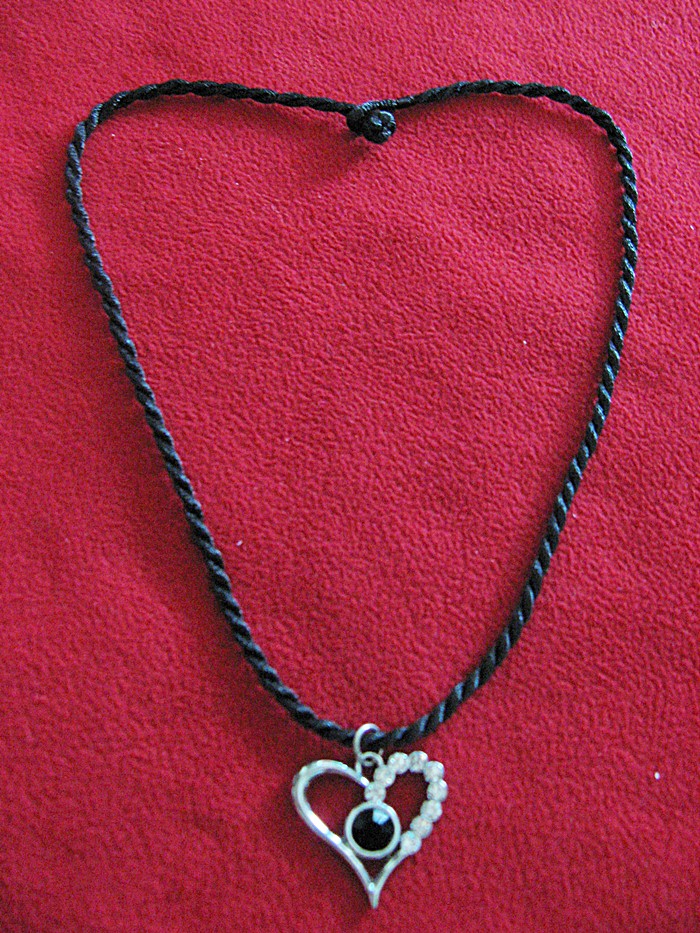 สินค้าหมดค่ะ สร้อยคอรูปหัวใจแบบ2ค่ะ