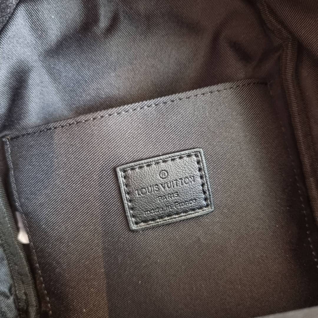 LV Backpack Size Small | สายสะพายเล็ก ถอดได้ LV palm springs New in!! เข้าแล้วกับไอเท็มยอดฮิต หรูหราพร้อม box set สุดสวย ที่สุดของความคุ้มค่า LV palm springs กระเป๋าแบ็คแพ็ค มาให้เลือก 2 ไซส์ ขายดี วัสดุหนังแคนวาสคุณภาพดี มีช่องซิปแบ่งสัดส่วน ใบเล็กสายวะพ