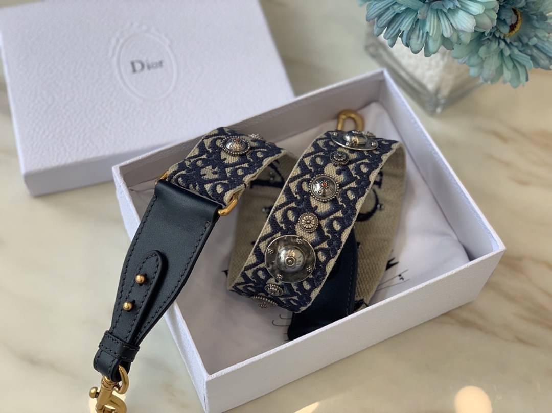 หนังแท้ DIOR shoulder strap with ring พร้อมส่งที่ไทย Jacquard and Black Calfskin สายกระเป๋างานหนังแท้และผ้าแจ็คการ์ด เกรดเทพออริจินอล ภาพสินค้าถ่ายจากงานขายจริง