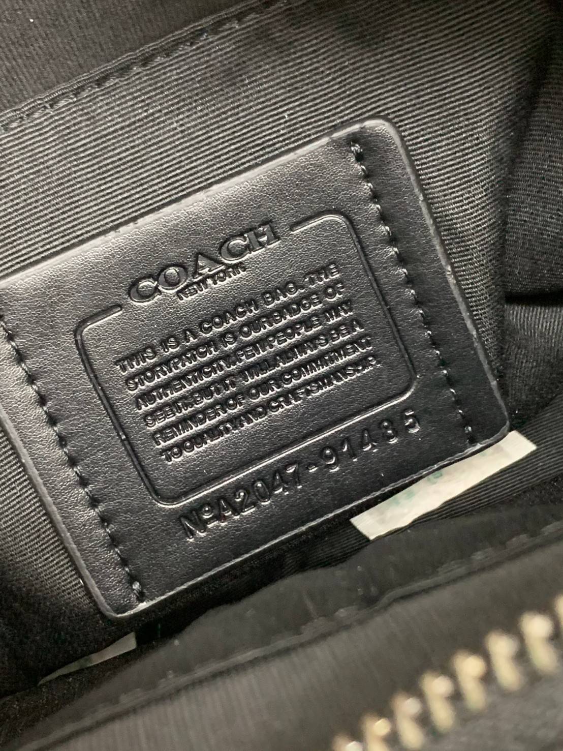 พร้อมสีออกใหม่ ห้ามพลาดค่าา!! COACH WEST CAMERA BAG IN SIGNATURE ((91485)) 🔺กลับมาตามคำเรียกร้องค่าา! กระเป๋าสะพายผู้ชาย((ผู้หญิงก็ใช่สวยทีเดียวค่ะ😘)) หนังแท้ ล่ยหนังCanvasสวยค่ะ มีช่องซิปหน้า//ช่องซิปกลางกว้าง//ช่องหลักแบบซิปคู่ ใส่สัมภาร