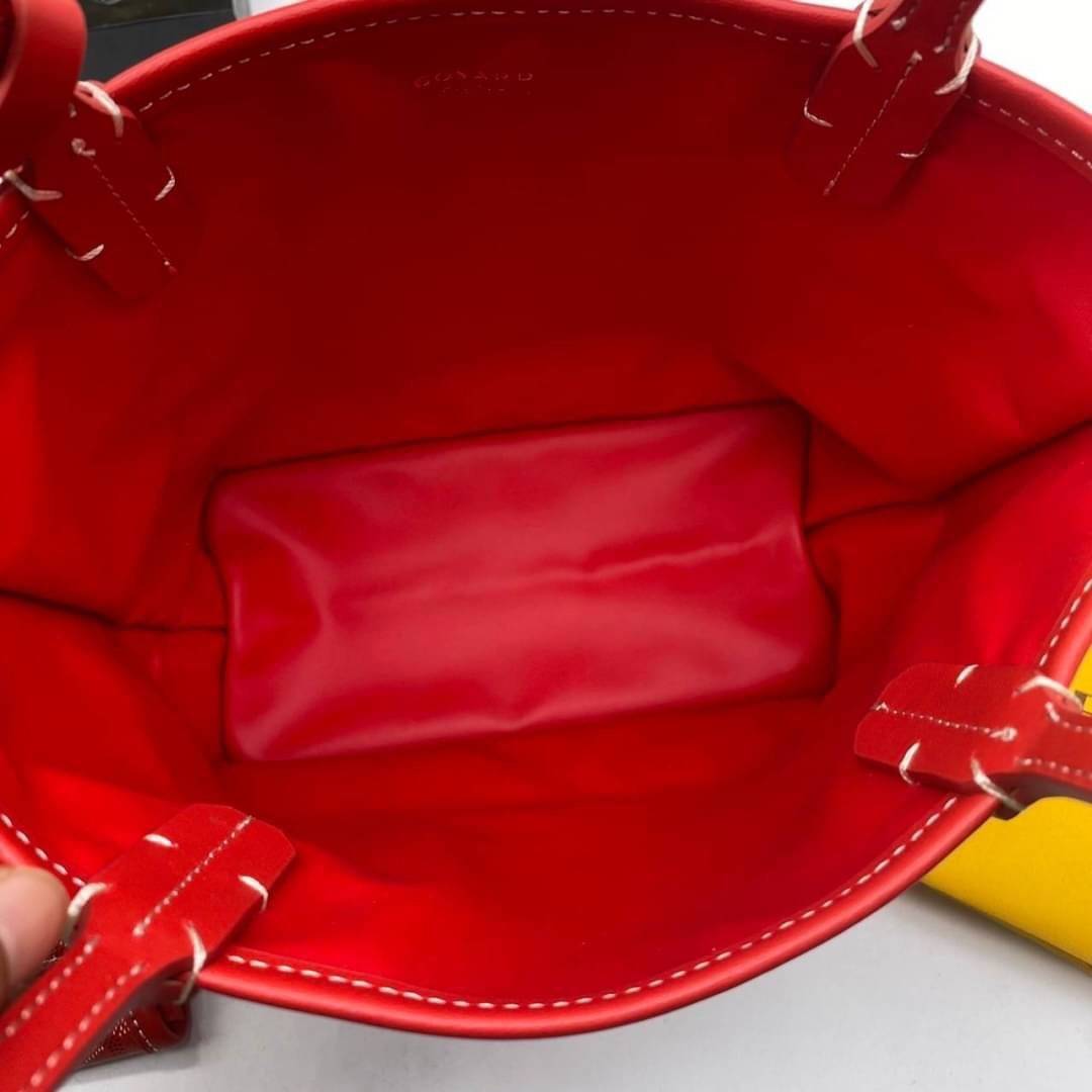 9 สี GOYARD ANJOU TOTE MINI / Goyard Mini Tote เกรดออริจินอลสลับแท้ ใช้งานต่างประเทศได้ ฮอตไอเท็ม กับกระเป๋าสะพายทรงโท้ท ไซส์มินิ กะทัดรัด มาครบสีขายดี เลิศทุกสี รูปทรงคลาสสิค ดีไซน์เป็นเอกลักษณ์ ใช้งานได้หลากหลาย