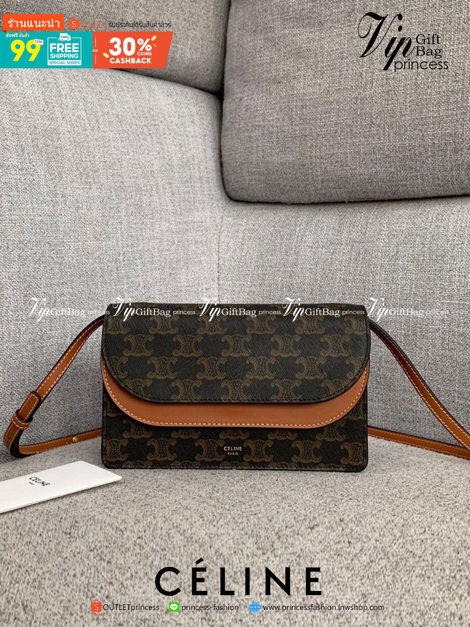 VIP 】หนังแท้ CELINE TRIOMPHE CLUTCH VIP GIFT CELINE IN TRIOMPHE CANVAS AND SMOOTH LAMBSKIN WALLET ON STRAP BAG กระเป๋าทรงสี่เหลี่ยมผืนผ้าหนังสวยหรูอยู่ทรงเปิดปิดด้วยฝาปิดกระดุม2ชั้น ภายในมีช่องแบ่งหลายช่องเป็นสัดส่วน สามารถใส่มือถือของใช้จุกจิกได้เยอะ มาพ