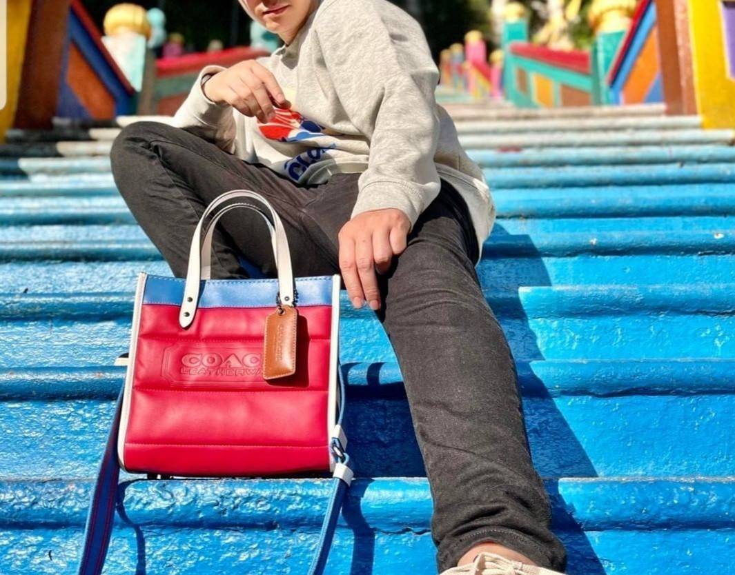 COACH CASUAL STYLE STREET STYLE 2WAY PLAIN LEATHER ELEGANT STYLE (C6958 C6852) 🌺 ที่สุด! ของที่สุด!! กระเป๋าถือ กระเป๋าสะพายรูปทรงสุดฮิต สุดคลาสสิค รุ่น UNISEX ที่ชิคๆ สบายๆ ได้ทั้งชายและหญิง// วัสดุหนังแท้ทั้งใบ ตัดเย็บด้วยหนังเนื้อนุ่มพิเศษ หนา 