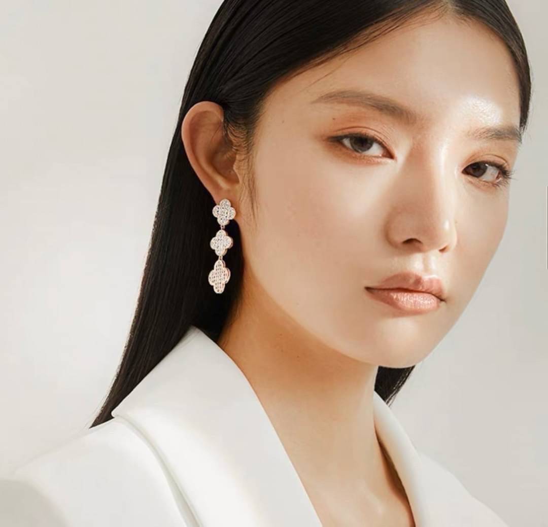 เกรดเทพ ORI | VAN CLEEF & ARPELS HOOP EARRINGS ต่างหูเงินแท้ แวนคลีฟ แอนด์ อาร์เปลส์ สวยเก๋ คุณภาพงานประกวด เอาใจสาวๆไปเลย