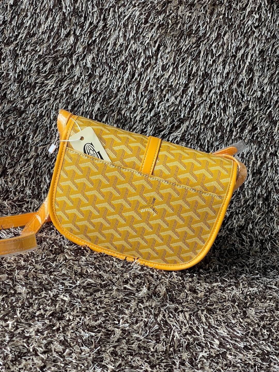Goyard belvedere pm แบรนด์ดังจากฝรั่งเศส เรัยบหรูแต่ดูสง่า สะดุดตาด้วยลายเฉพาะตัว วัสดุที่นำมาตัดเย็บกระเป๋าเป็นวัสดุผ้าใบ