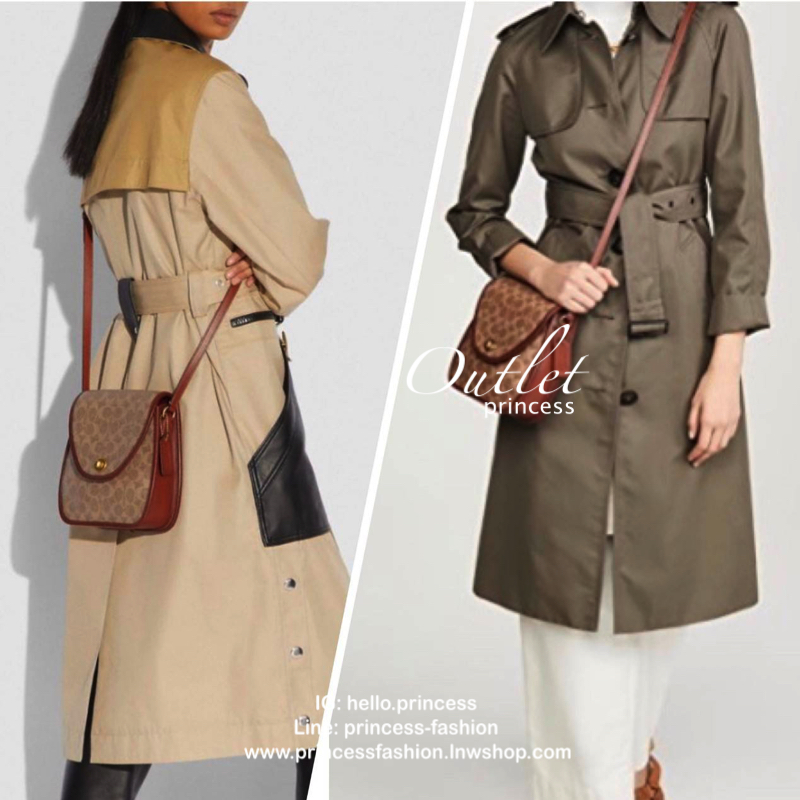 Coach Turnlock Flap Square Pouch in Signature Leather Bag ❤️สวยวินเทจมากๆค่ะ กระเป๋าสะพายแบบครอสบอดี้ร์//สะพายข้าง วัสดุหนังแท้ หนังนิ่มไม่แข็งทื่อนะคะ😘 ลายC ตัดขอบหนังเรียบ เปิดปิดกระเป๋าแบบหมุนล็อค ภายในในโล่ง กว้าง ใส่ของได้จุ มีช่องซิปใ