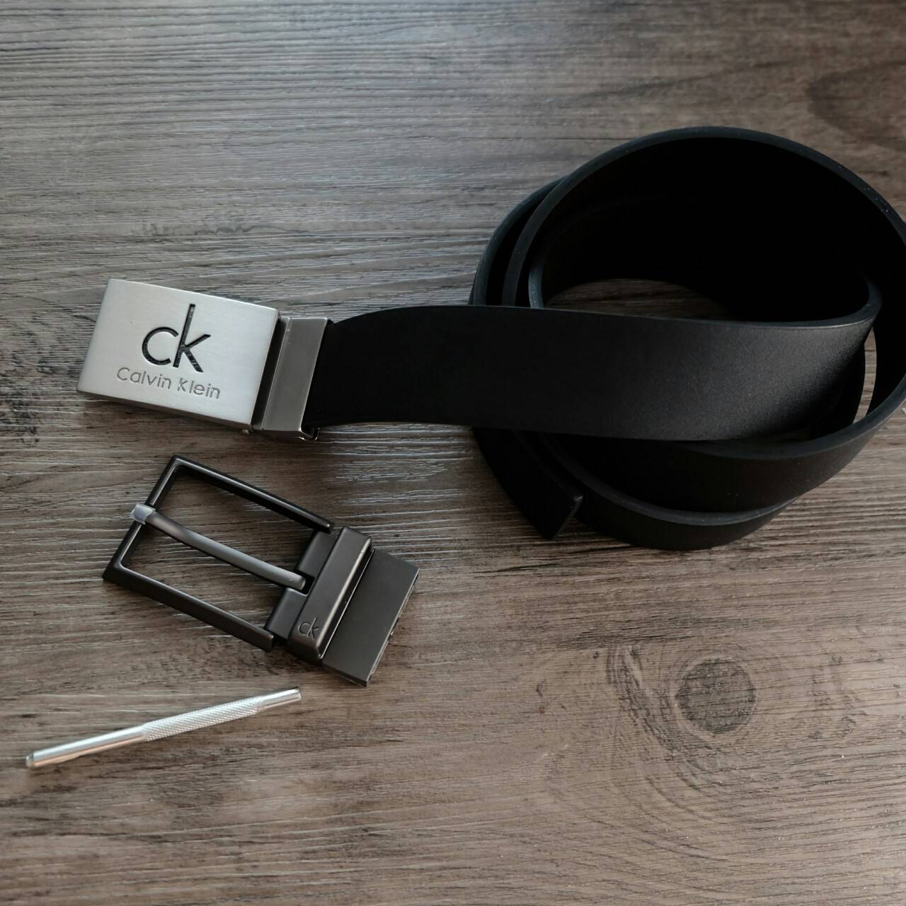 Calvin Klein Belt and Buckle Set (No.01) Set สุดคุ้ม เข็มขัด + หัวเข็มขัด 2 ชิ้น จะะมอบเป็นของขวัญหรือใช้เองก็แนะนำเลยค่าา