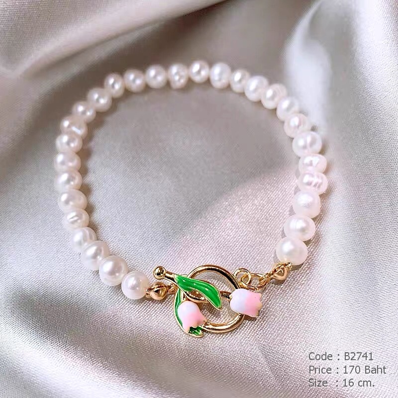 สร้อยข้อมือมุก จี้ดอกทิวลิปสีขาวชมพู งานเคลือบอนาเมล