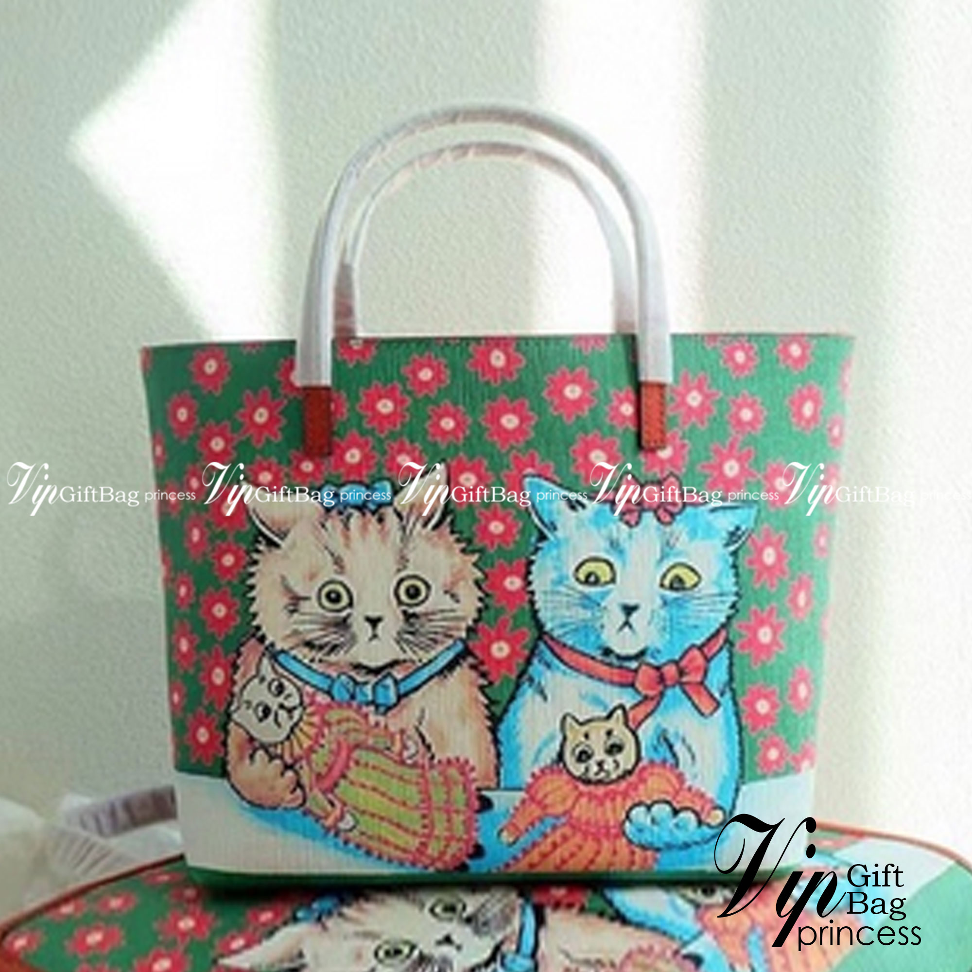 GUCCI Children's kitten print tote bag / Gucci kid tote ลายน้องแมว เกรดเทพออริจินอล วัสดุ Supreme canvas trim ภาพสินค้าถ่ายจากงานขายจริงใช้งานต่างประเทศได้